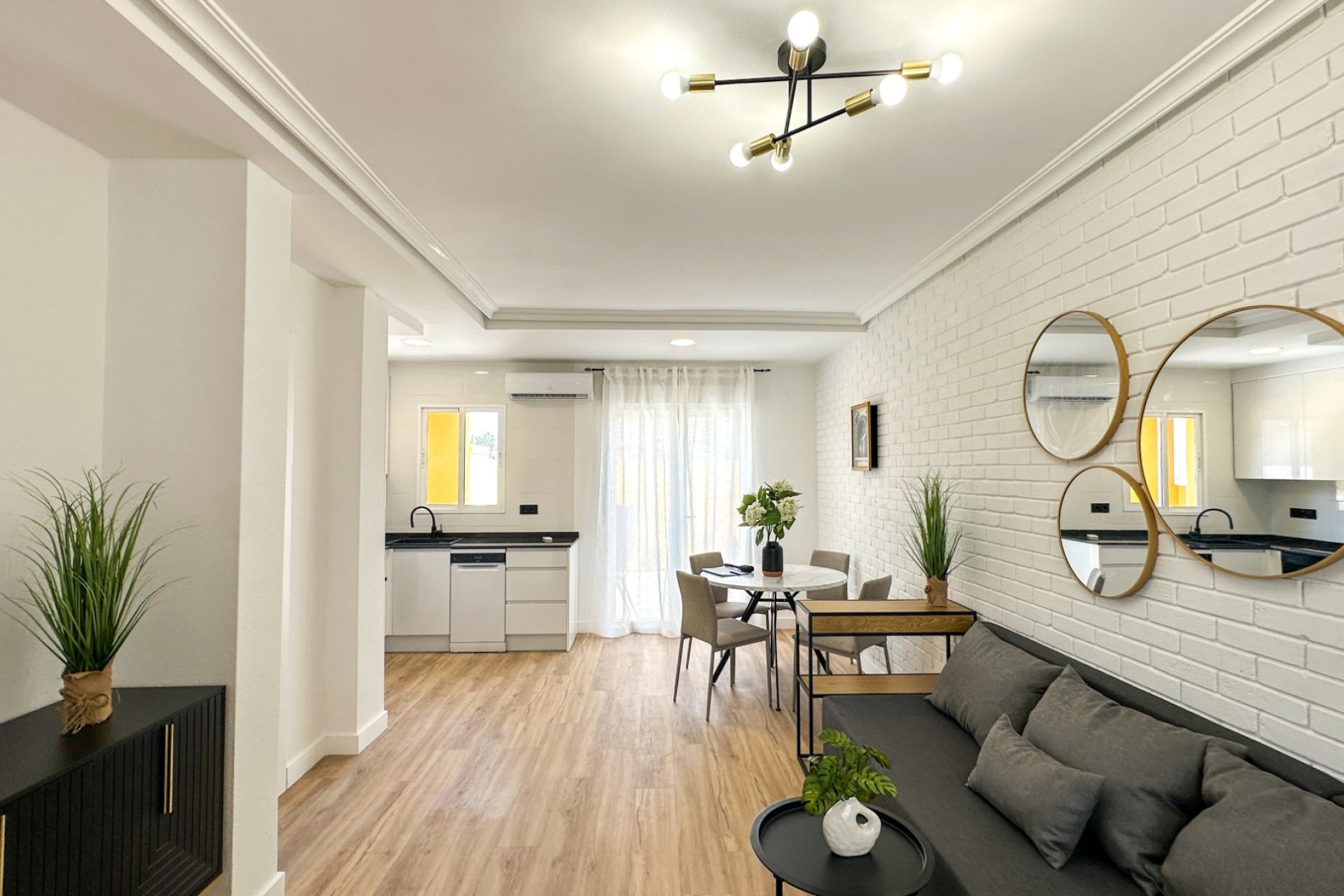 Herverkoop - Herenhuis -
Orihuela Costa - Cabo Roig