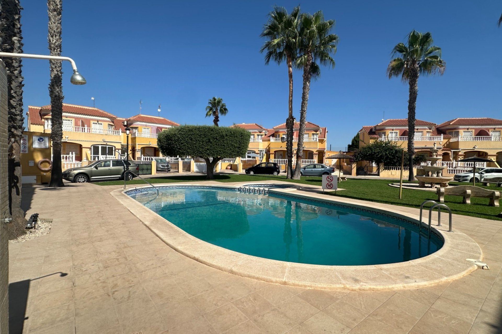 Herverkoop - Herenhuis -
Orihuela Costa - Cabo Roig