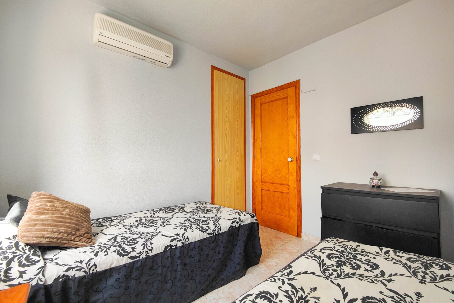 Herverkoop - Herenhuis -
Orihuela Costa - Los Altos