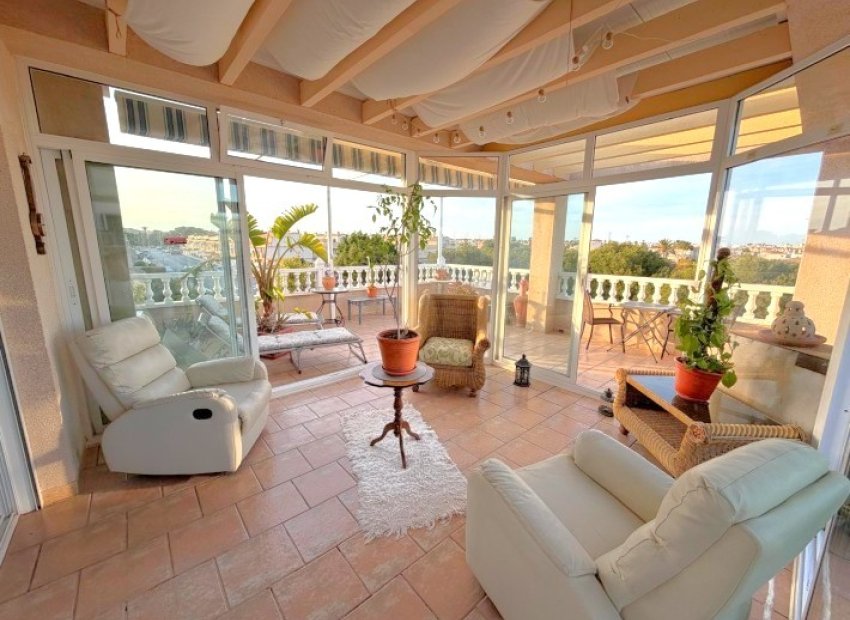 Herverkoop - Herenhuis -
Orihuela Costa - Playa Flamenca