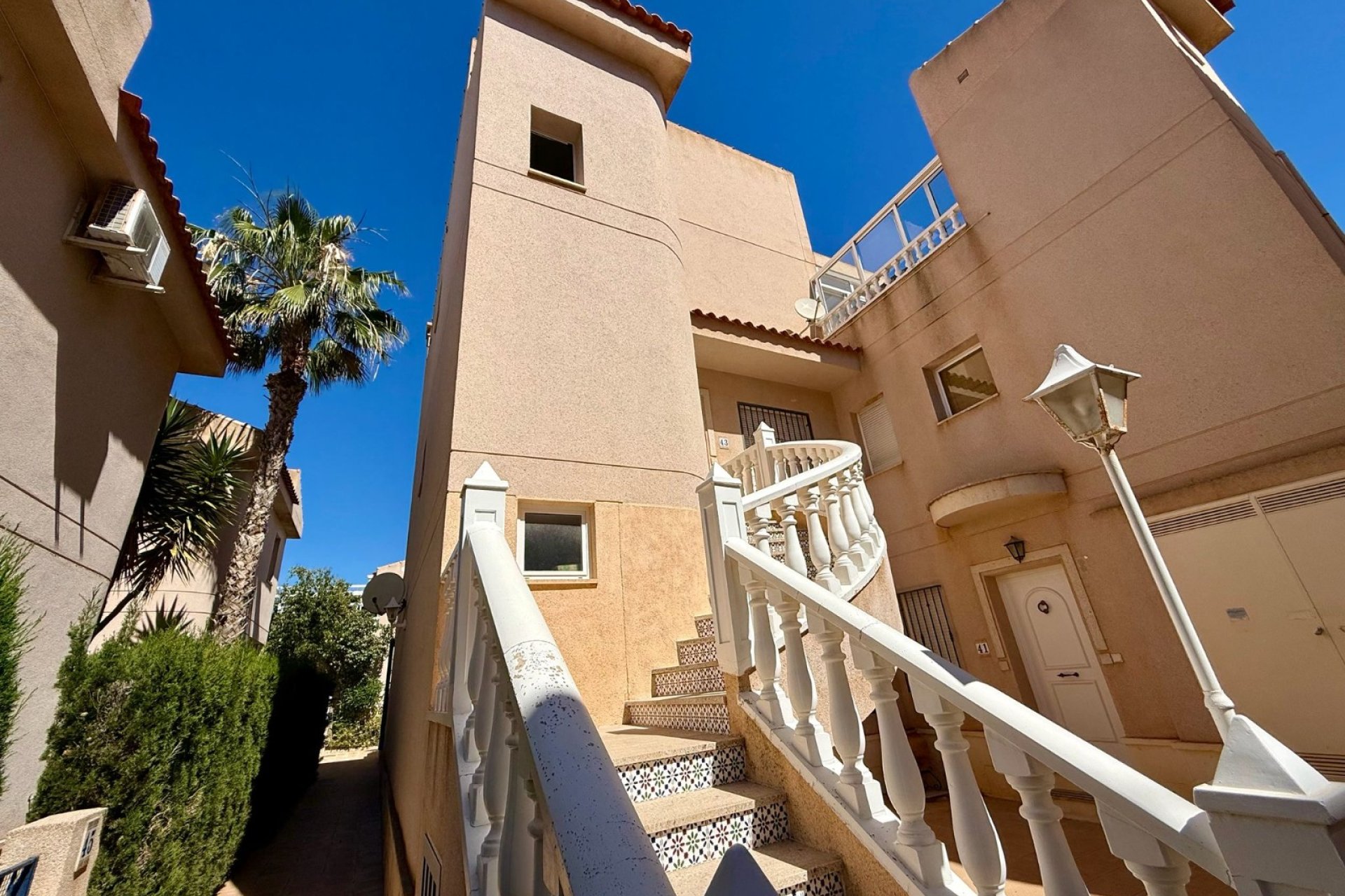 Herverkoop - Herenhuis -
Orihuela Costa - Playa Flamenca