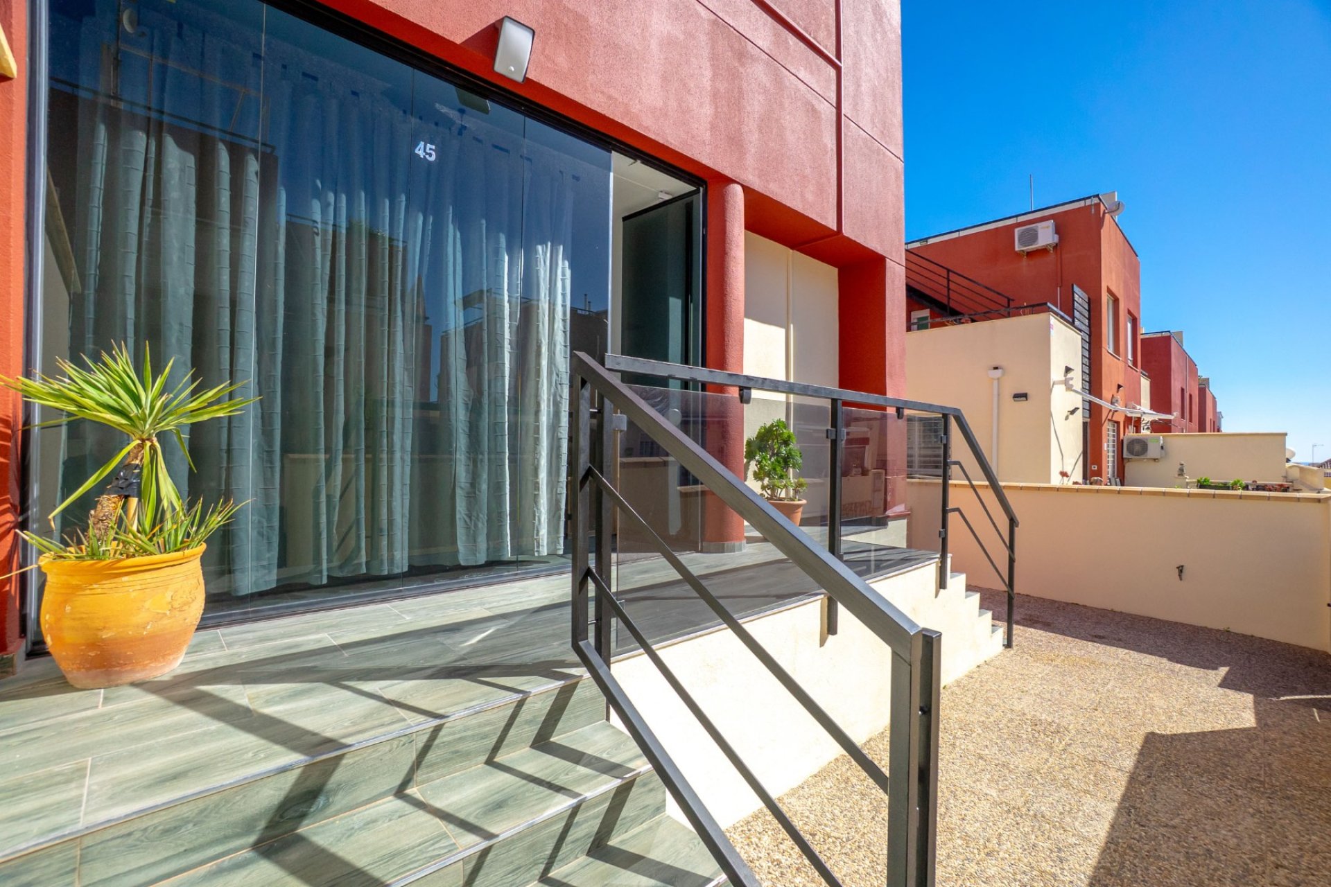 Herverkoop - Herenhuis -
Orihuela Costa - Villamartin