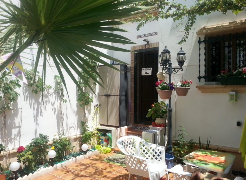 Herverkoop - Herenhuis -
Orihuela Costa - Villamartin