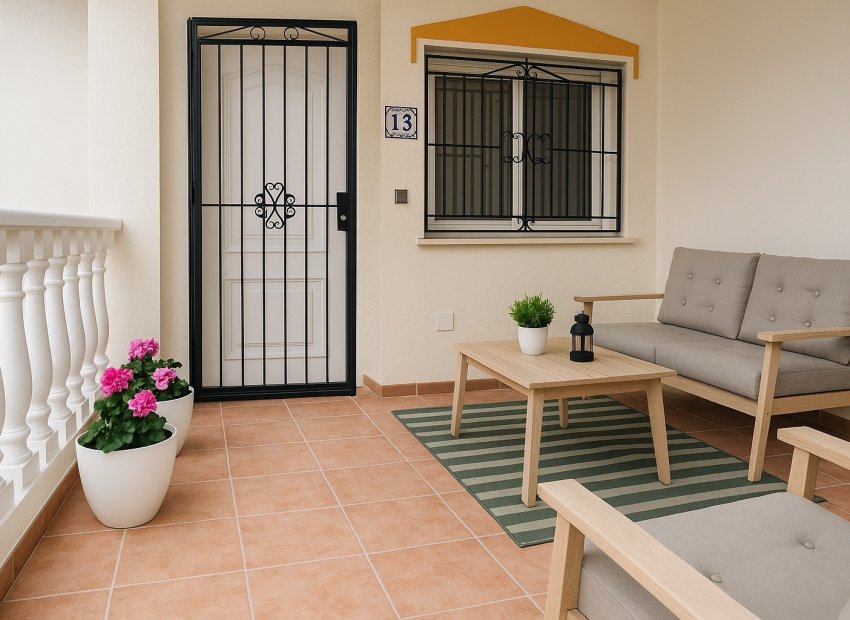 Herverkoop - Herenhuis -
Orihuela Costa