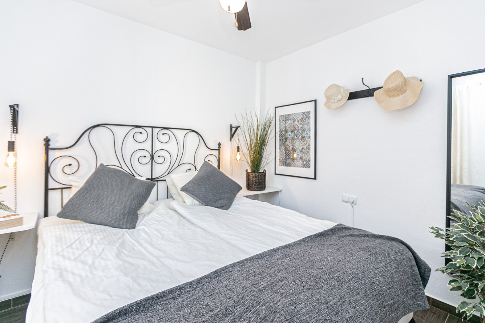 Herverkoop - Herenhuis -
Torrevieja - Torretas