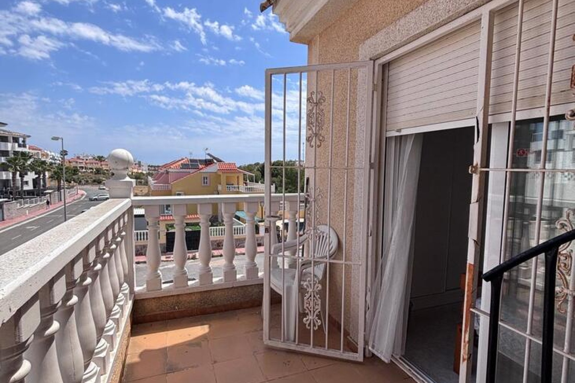 Herverkoop - Herenhuis -
Villamartín - Costa Blanca