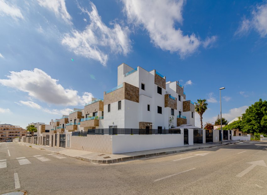Herverkoop - Herenhuis -
Villamartín - Costa Blanca