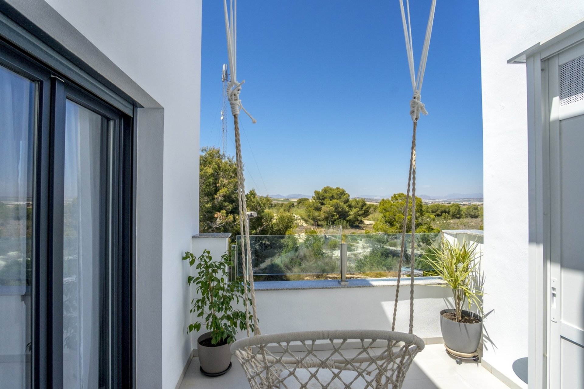 Herverkoop - Herenhuis -
Villamartín - Costa Blanca