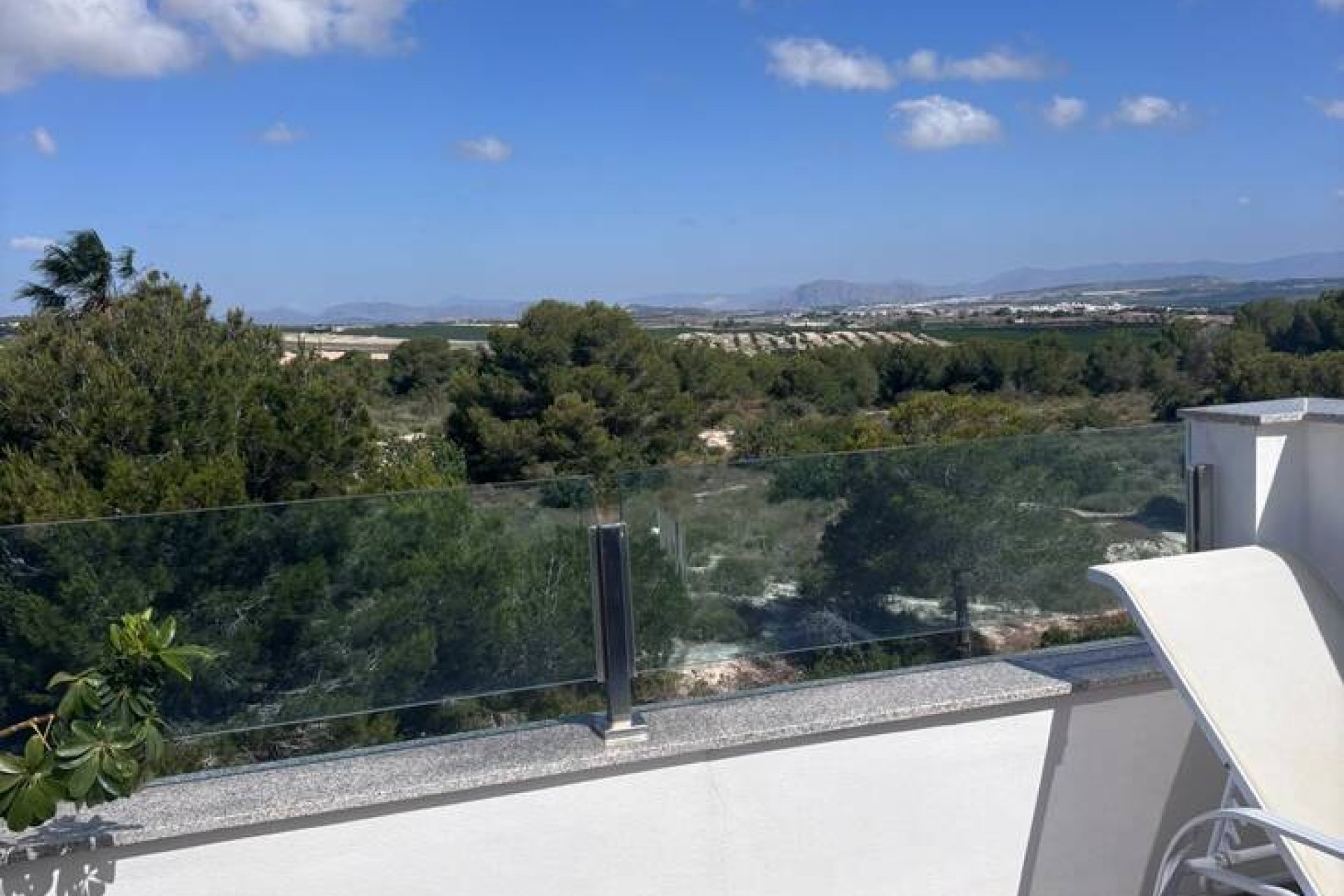 Herverkoop - Herenhuis -
Villamartín - Costa Blanca
