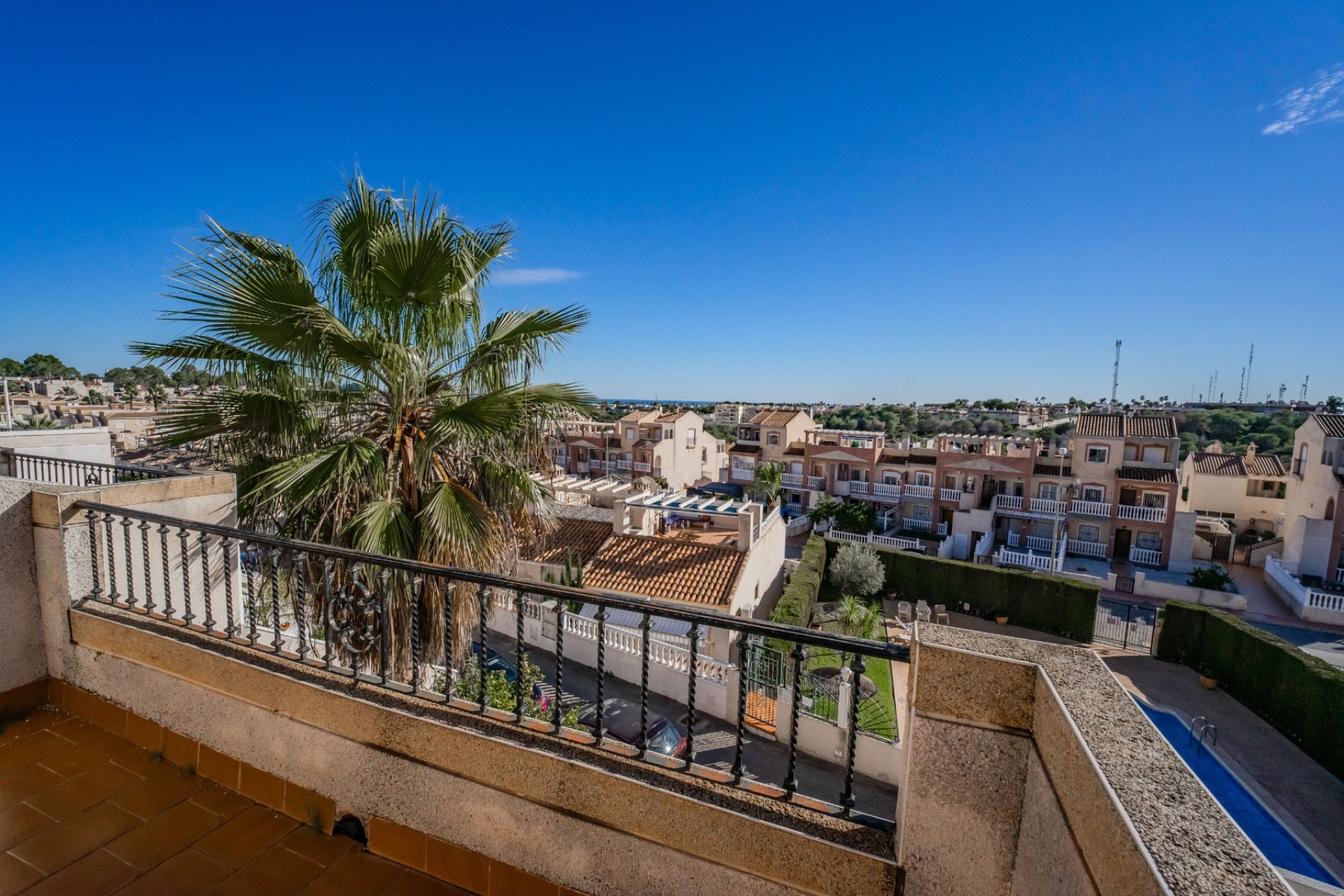 Herverkoop - Herenhuis -
Villamartin - Montegolf