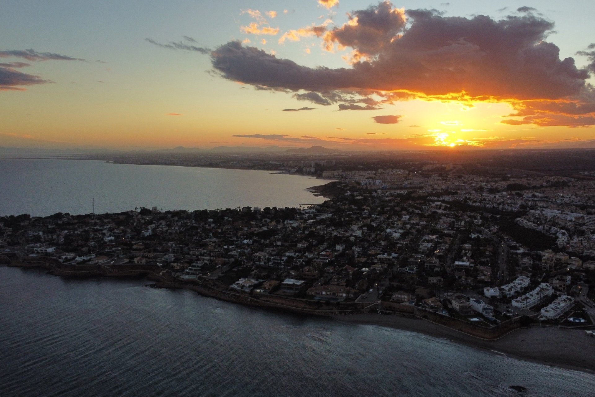Herverkoop - Perceel / Grond -
Orihuela Costa - Costa Blanca Sur