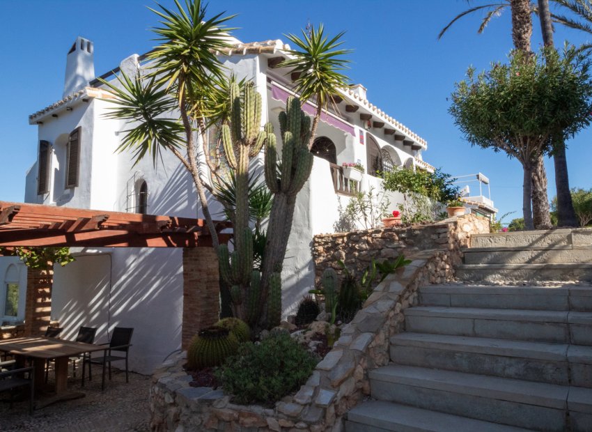 Herverkoop - Semi detached villa -
Villamartin - Fortuna