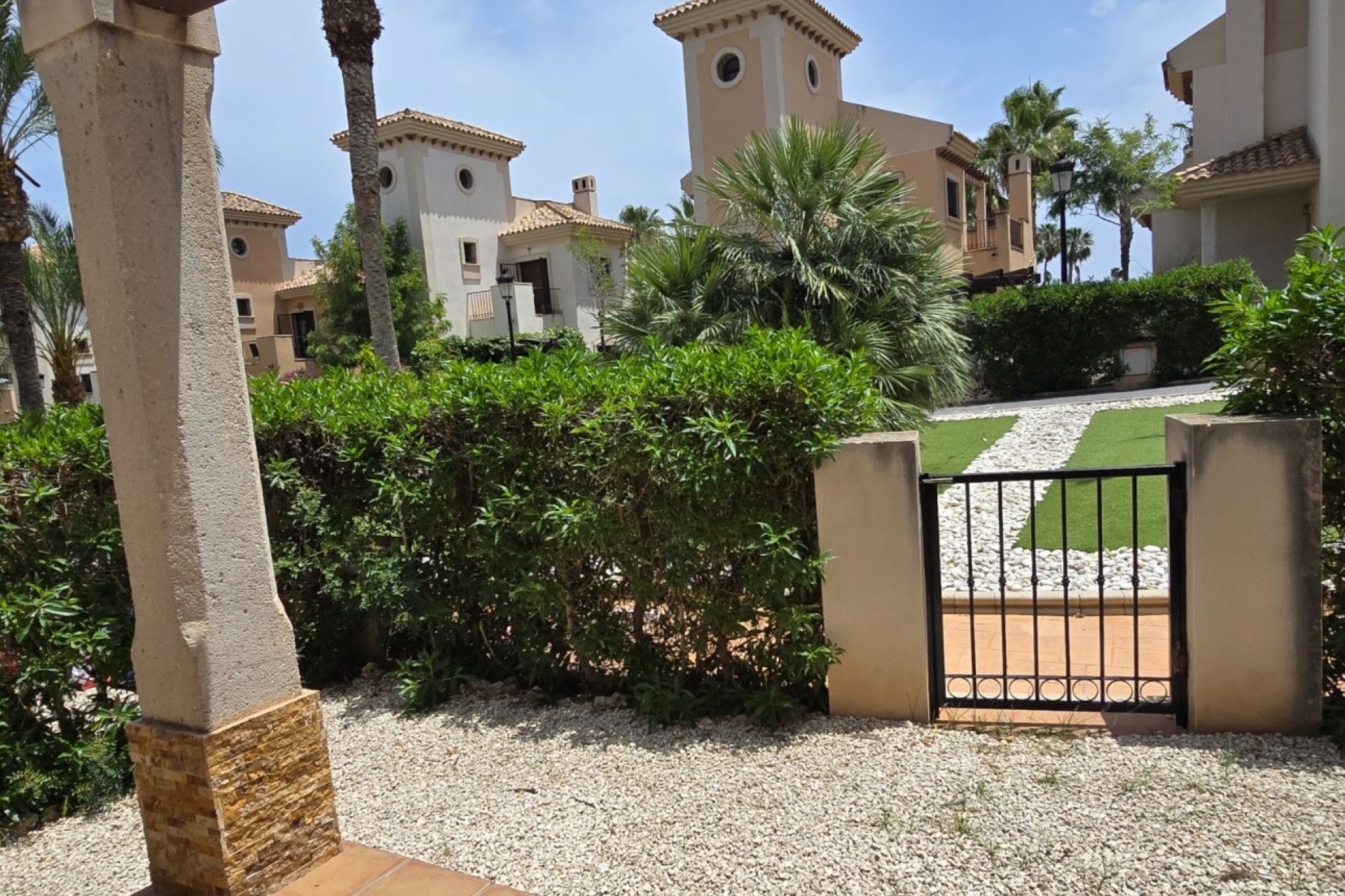 Herverkoop - Villa -
Algorfa - La Finca Golf