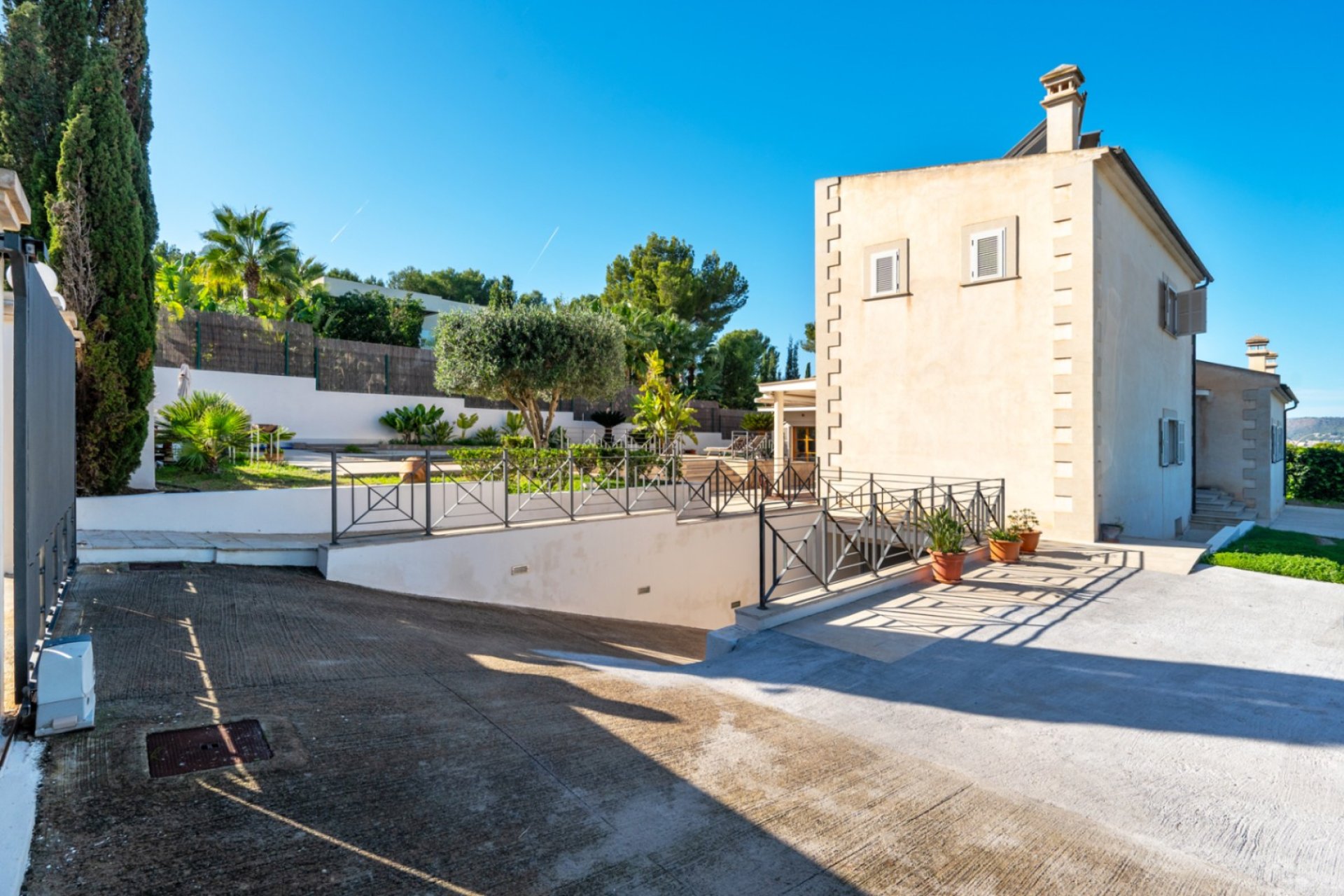 Herverkoop - Villa -
Calviá - Mallorca