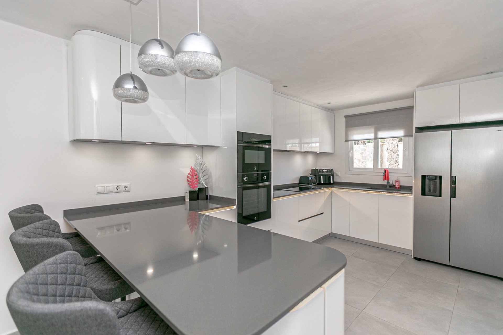 Herverkoop - Villa -
Campoamor - Lomas de Don Juan