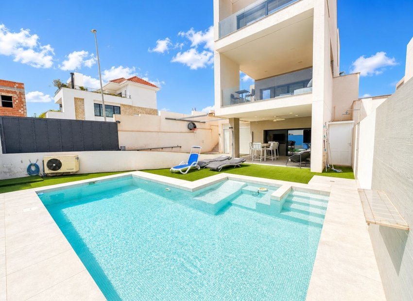 Herverkoop - Villa -
Ciudad Quesada - Rojales
