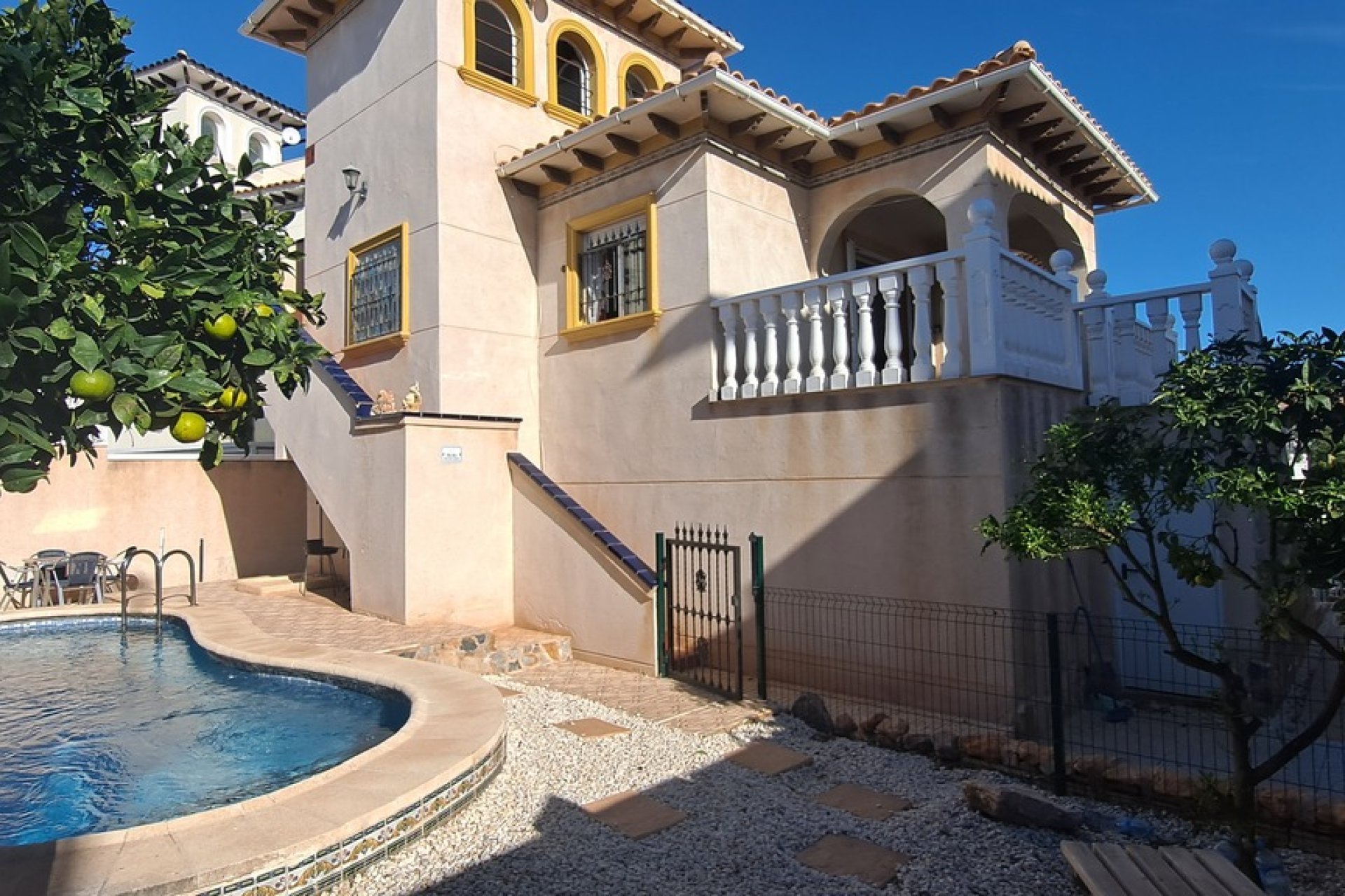 Herverkoop - Villa -
La Zenia - Costa Blanca