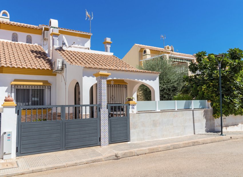 Herverkoop - Villa -
La Zenia