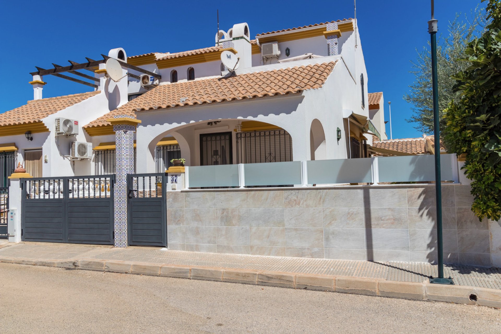 Herverkoop - Villa -
La Zenia