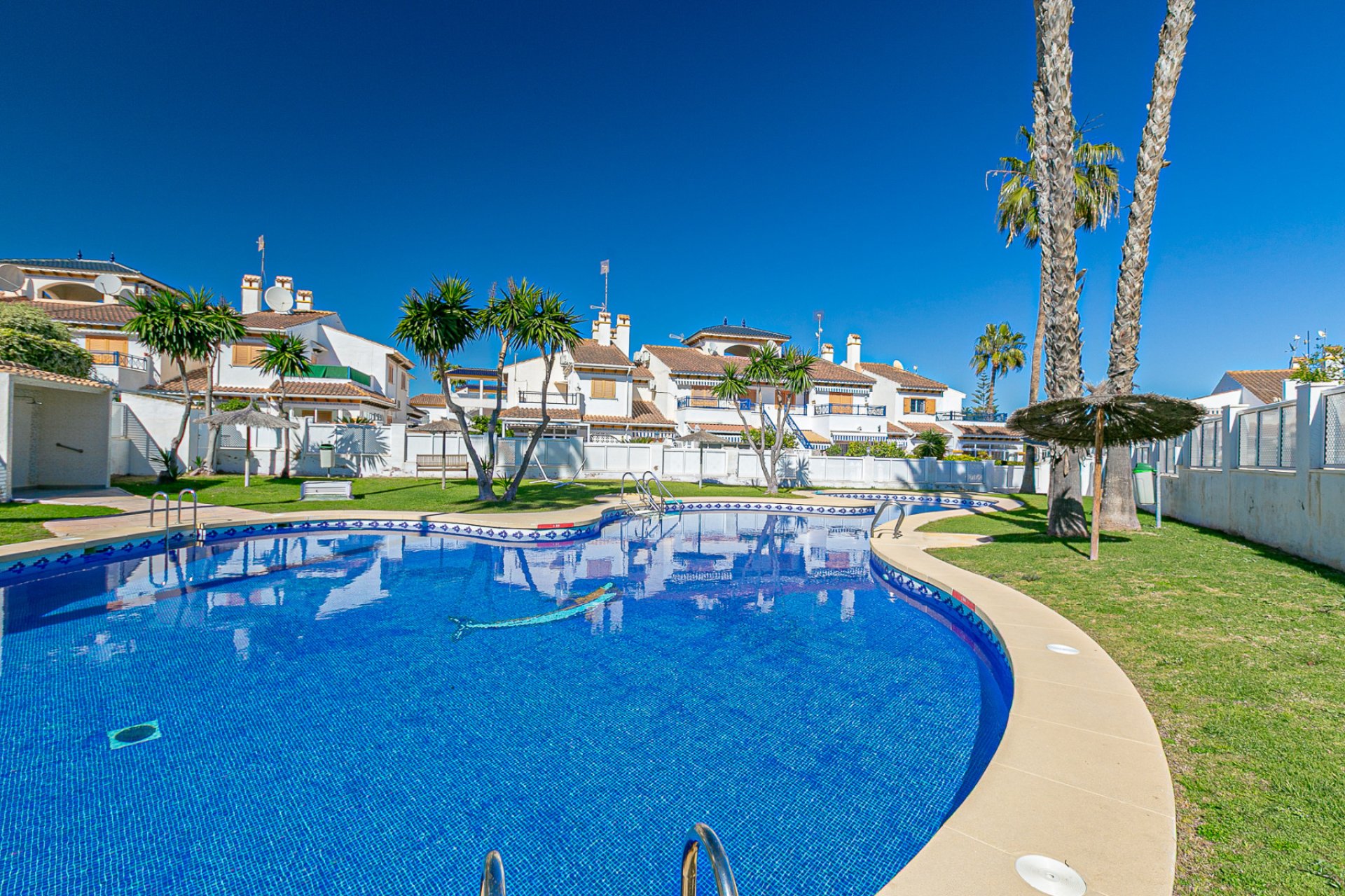 Herverkoop - Villa -
Mil Palmeras - Riomar