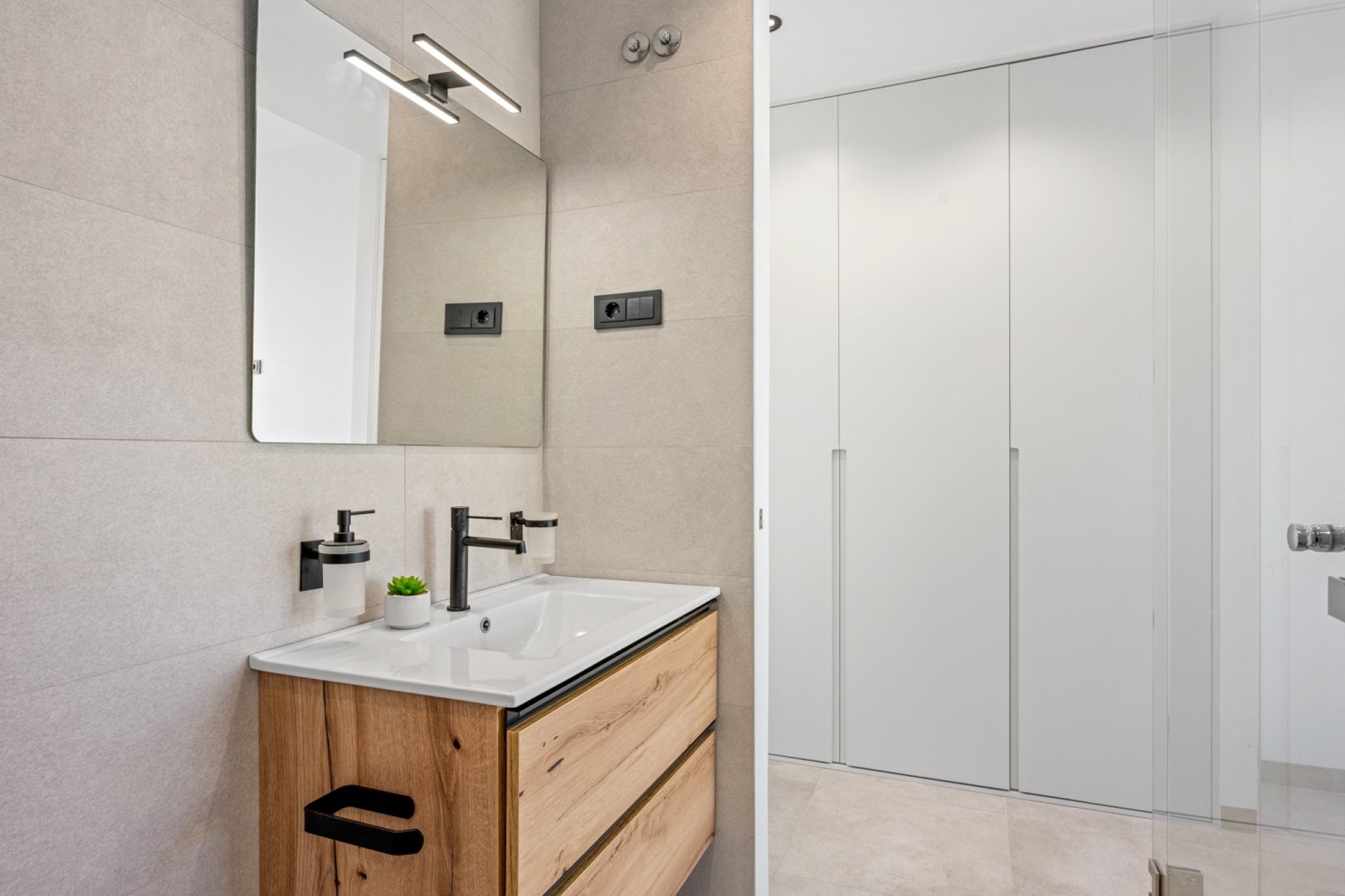 Herverkoop - Villa * -
Orihuela Costa* - Blue Lagoon*