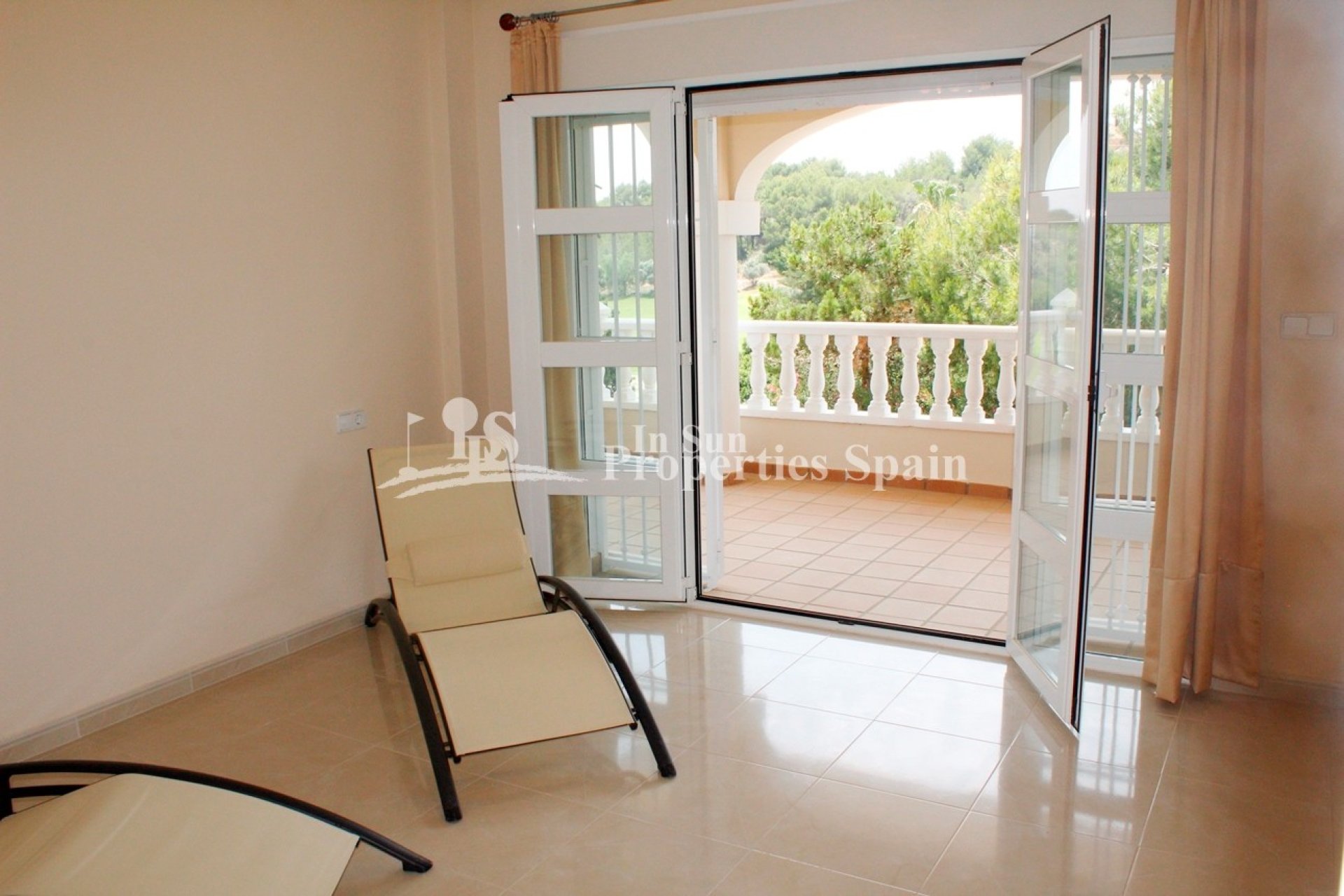 Herverkoop - Villa -
Orihuela Costa - Campoamor Golf