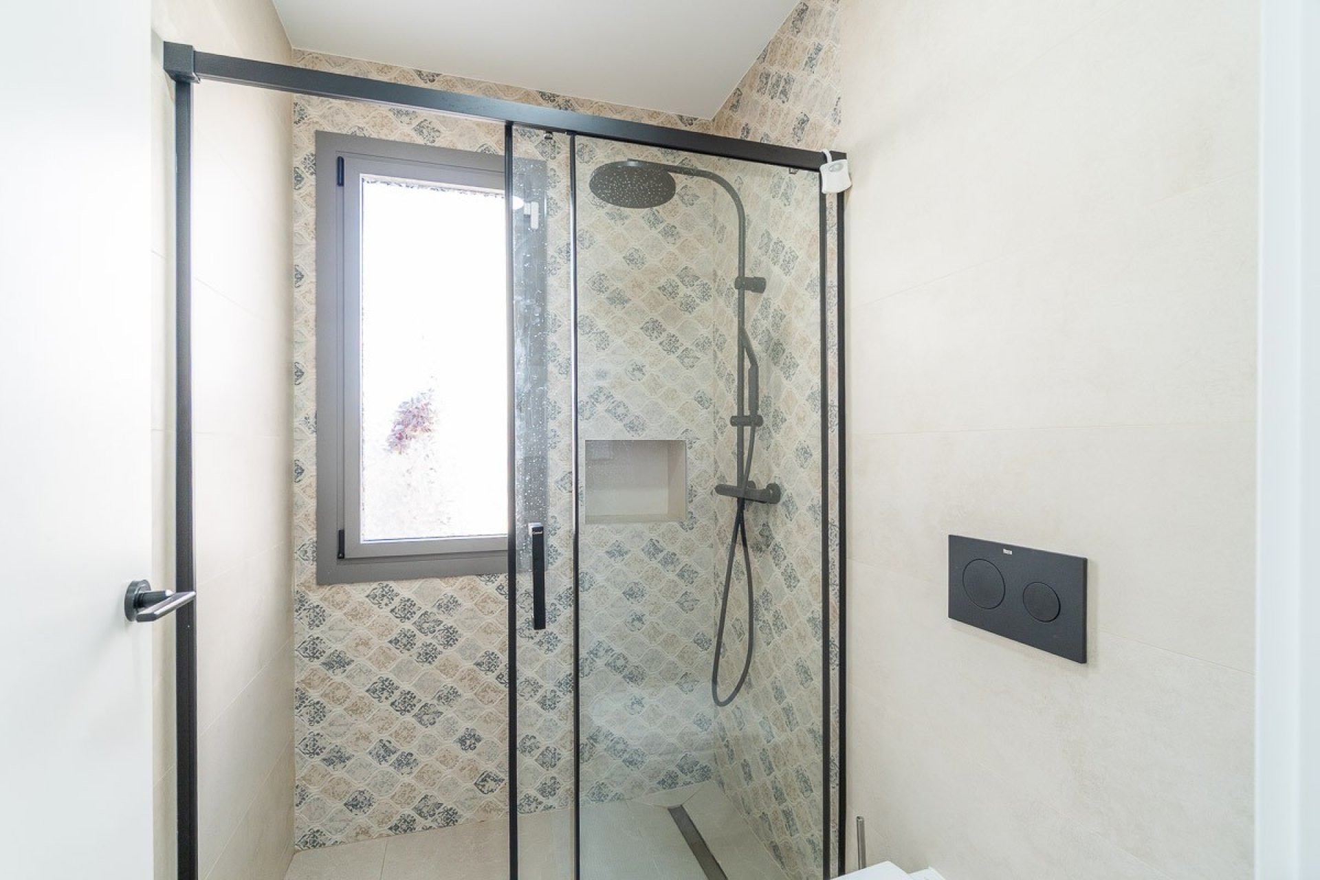 Herverkoop - Villa -
Orihuela Costa - Campoamor