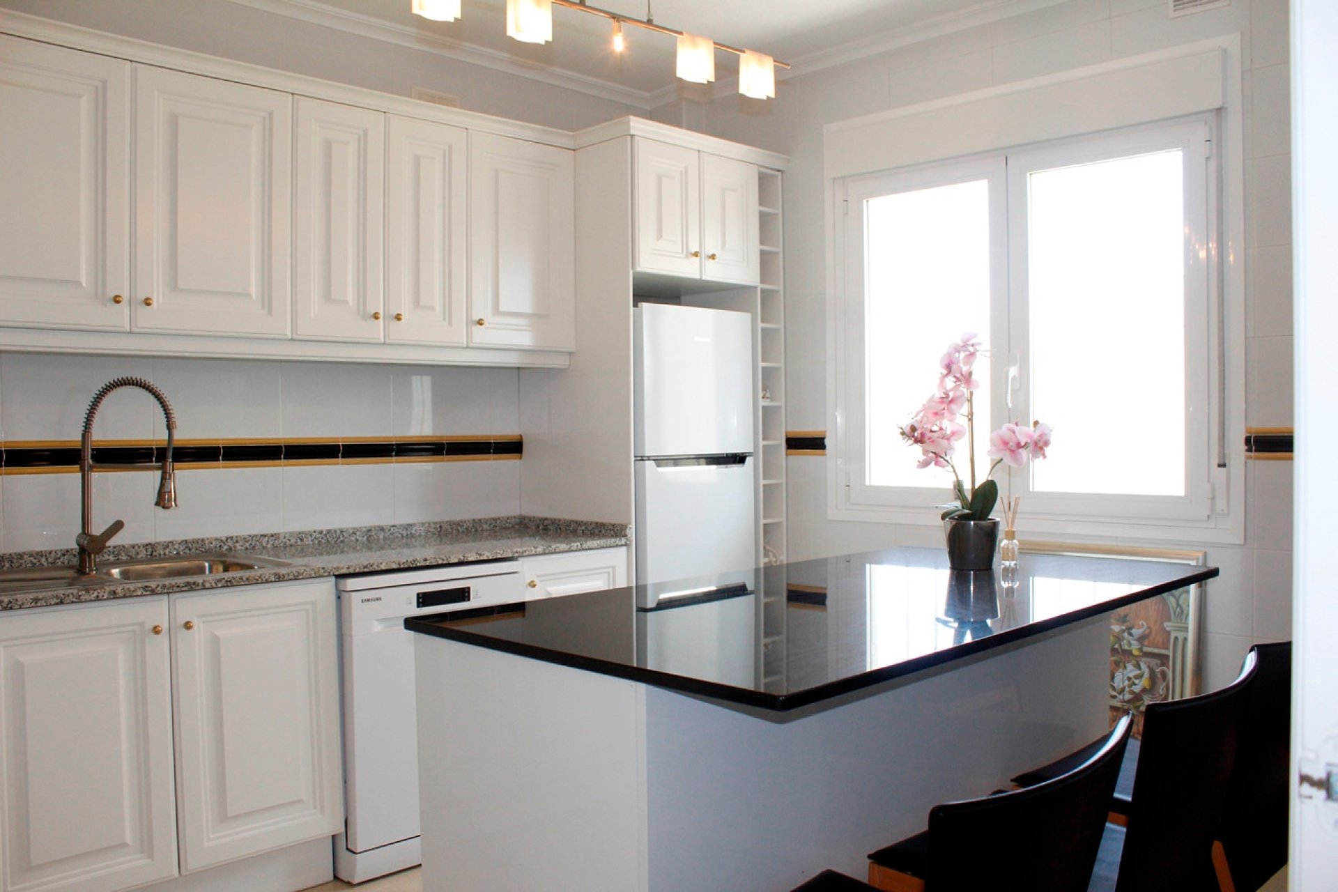 Herverkoop - Villa -
Orihuela Costa - Campoamor