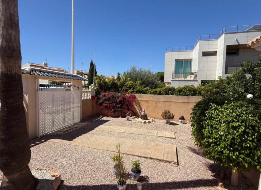 Herverkoop - Villa -
Orihuela Costa - Costa Blanca Sur
