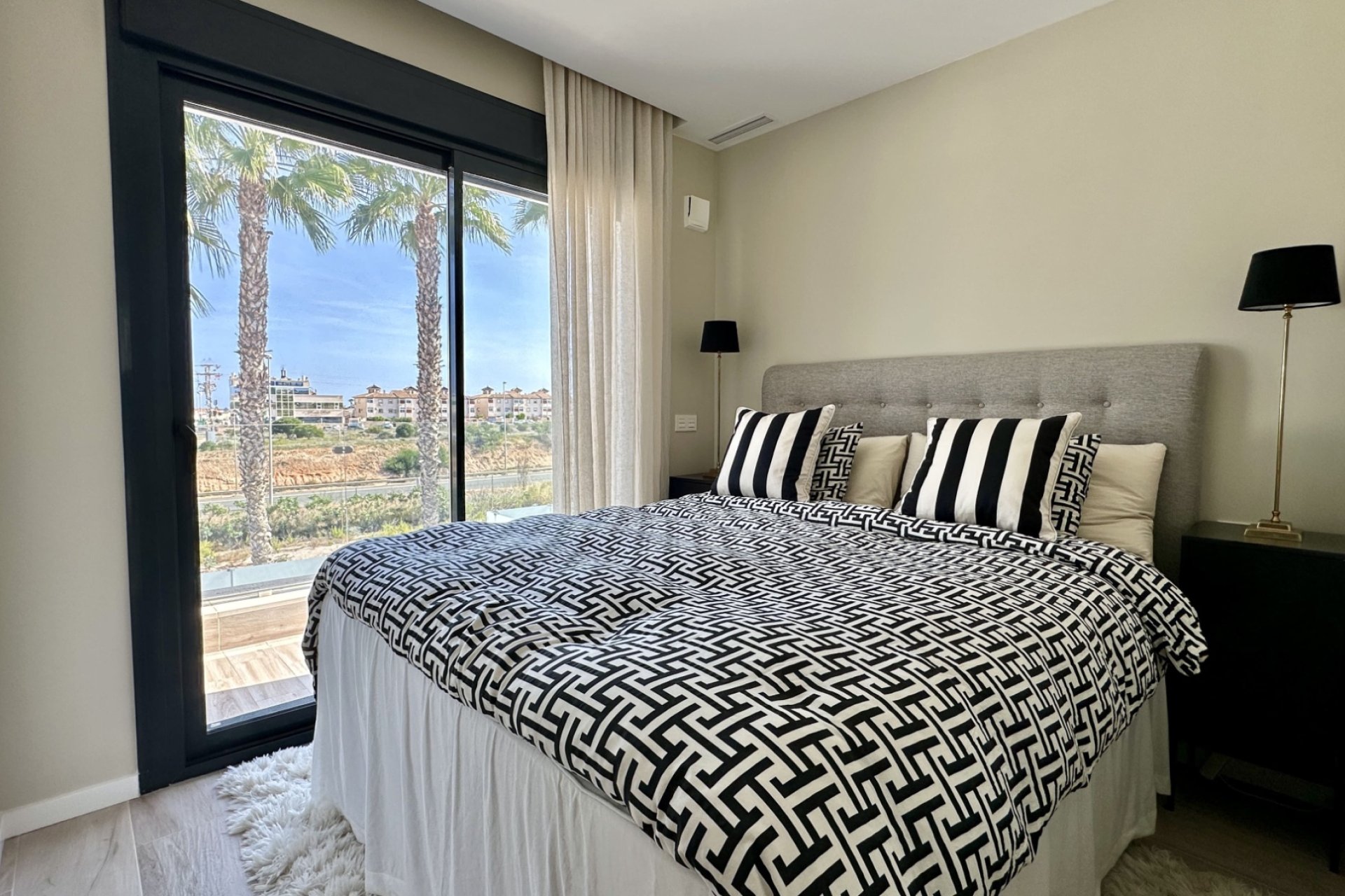 Herverkoop - Villa -
Orihuela Costa - Lomas de Cabo Roig