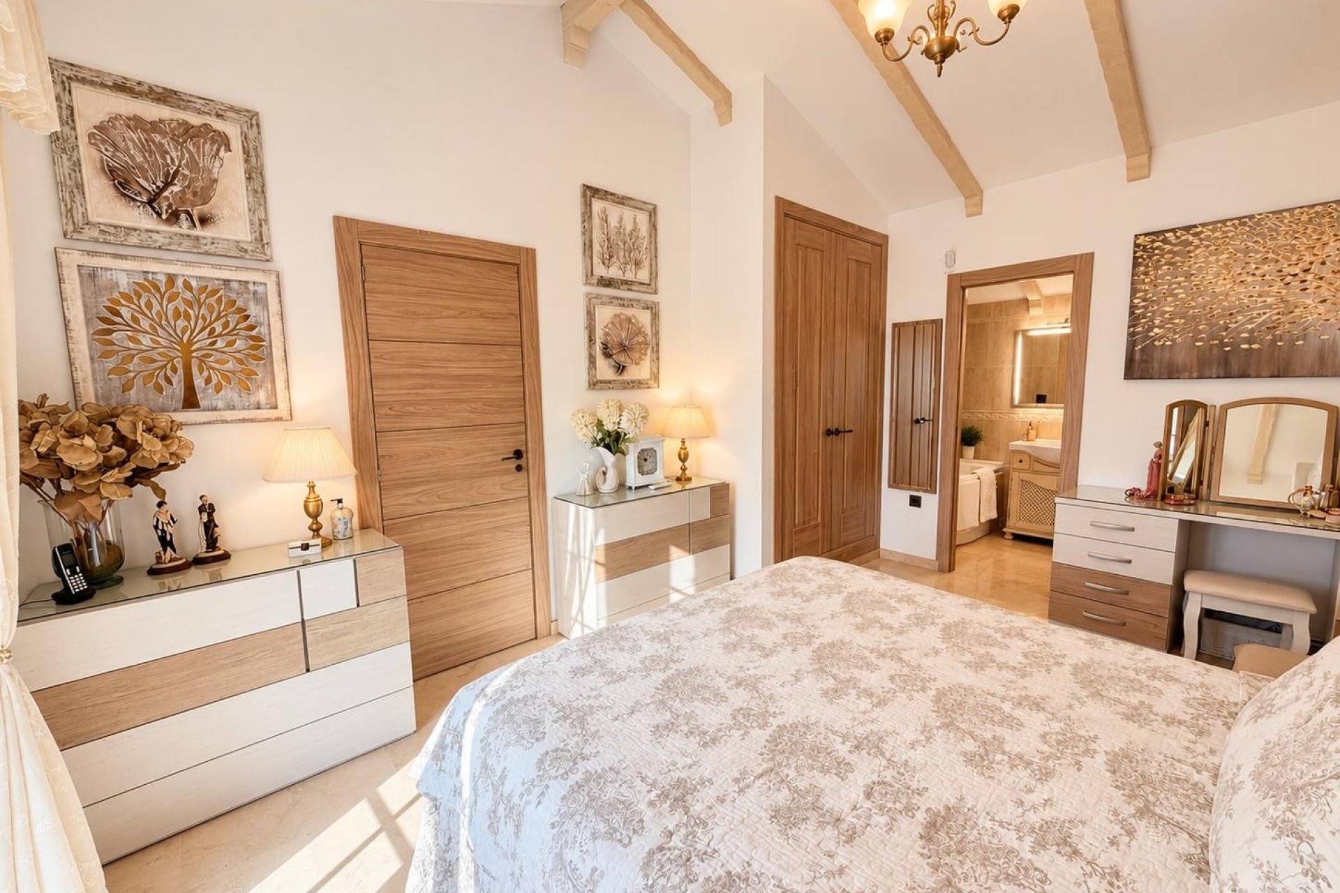 Herverkoop - Villa -
Orihuela Costa - Lomas de Cabo Roig