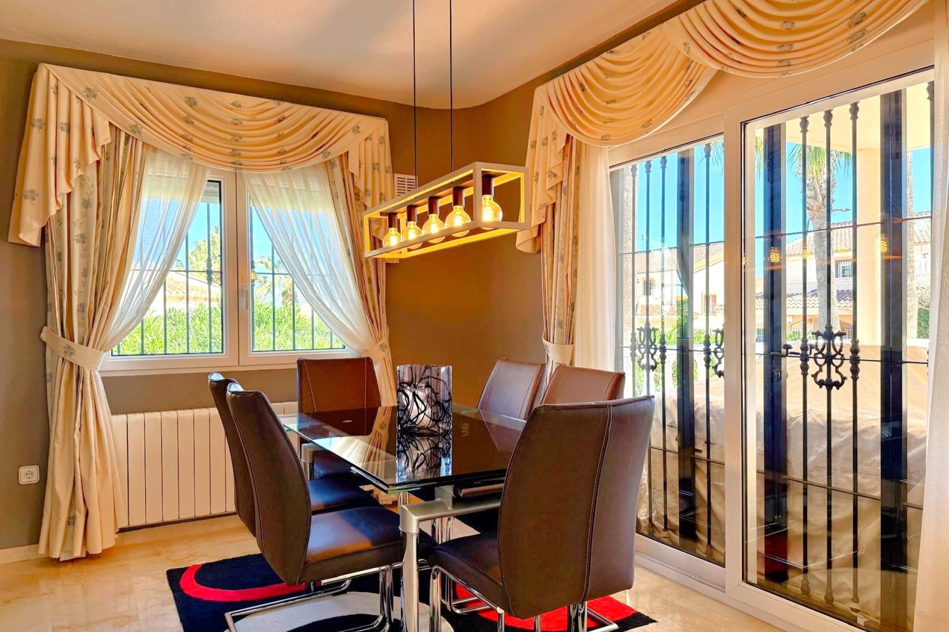 Herverkoop - Villa -
Orihuela Costa - Los Dolses