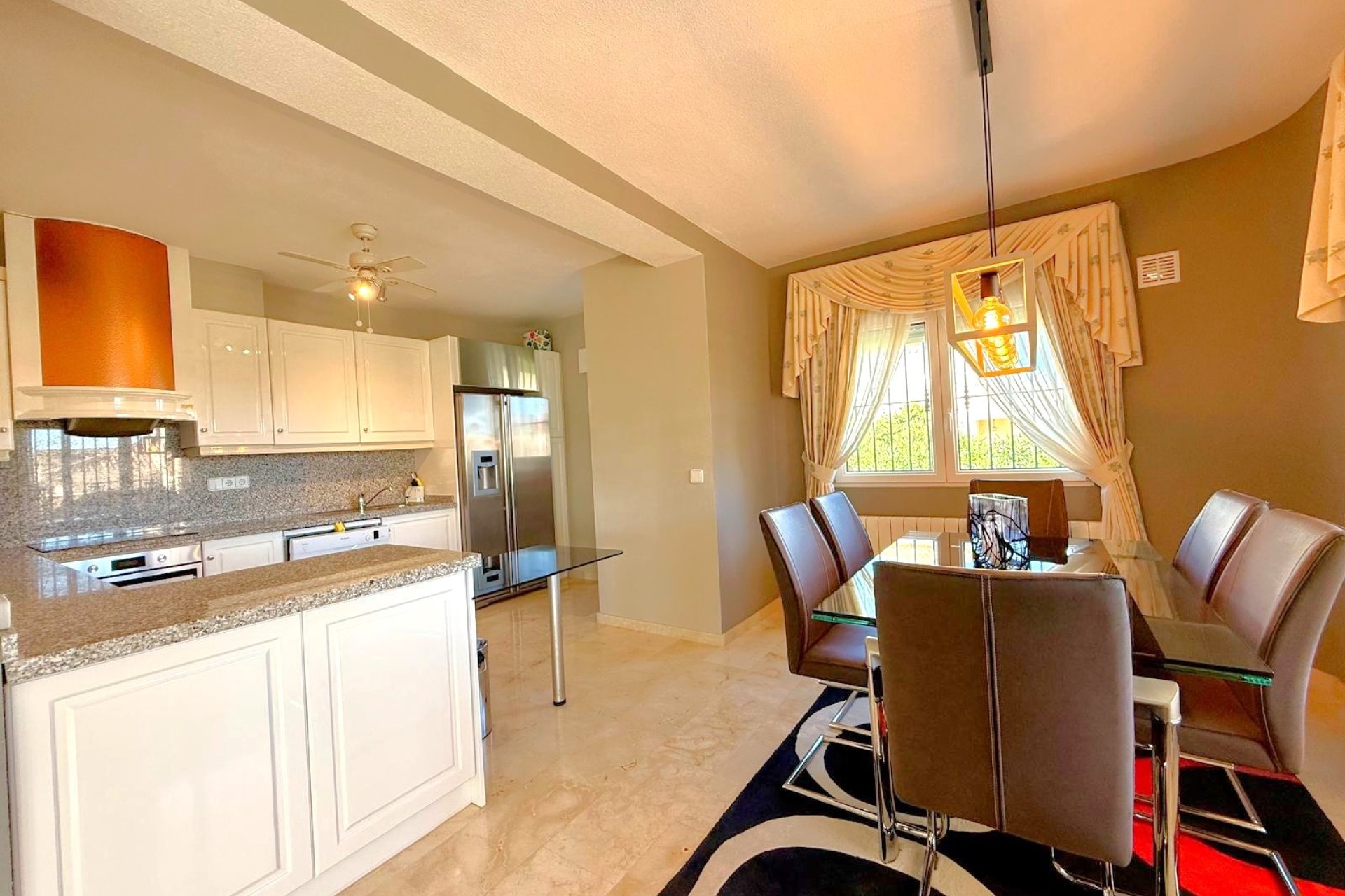 Herverkoop - Villa -
Orihuela Costa - Los Dolses