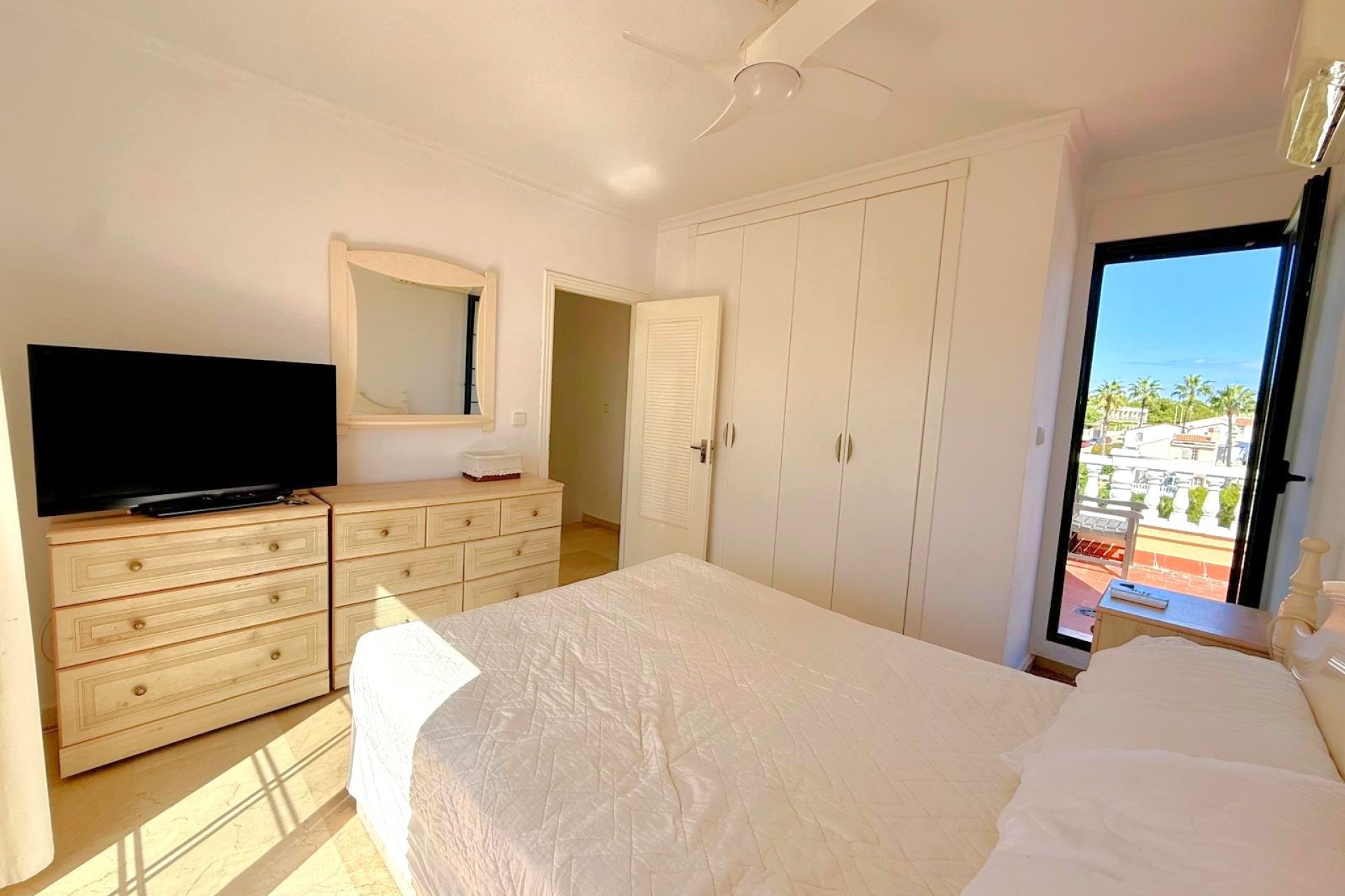 Herverkoop - Villa -
Orihuela Costa - Los Dolses