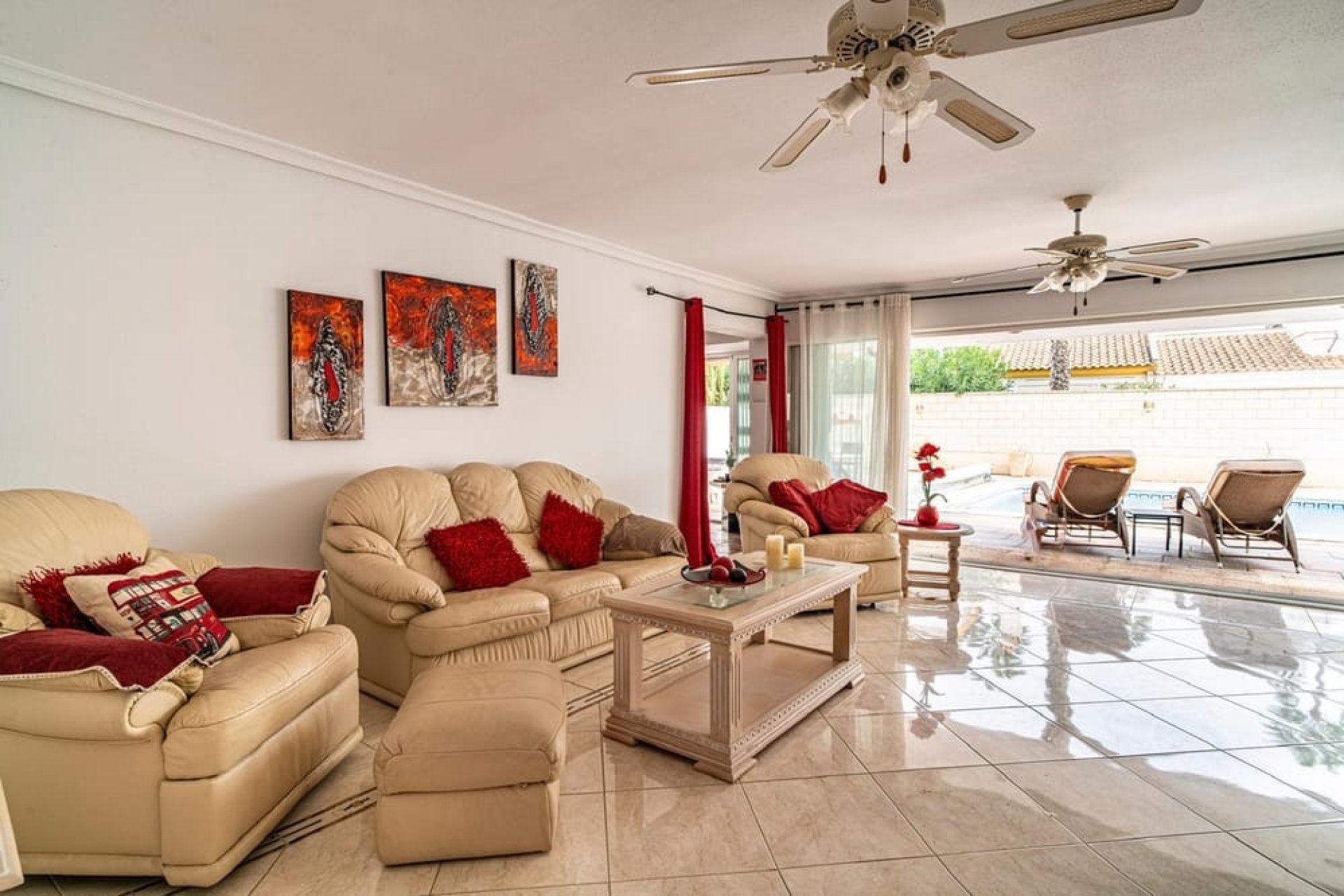 Herverkoop - Villa -
Orihuela Costa - Villamartin