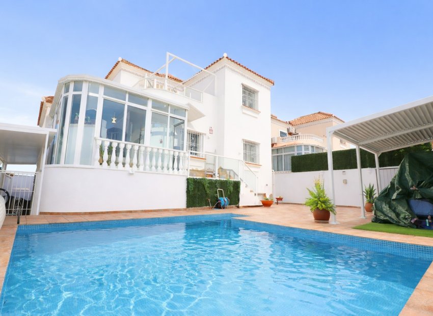 Herverkoop - Villa -
Orihuela Costa - Villamartin