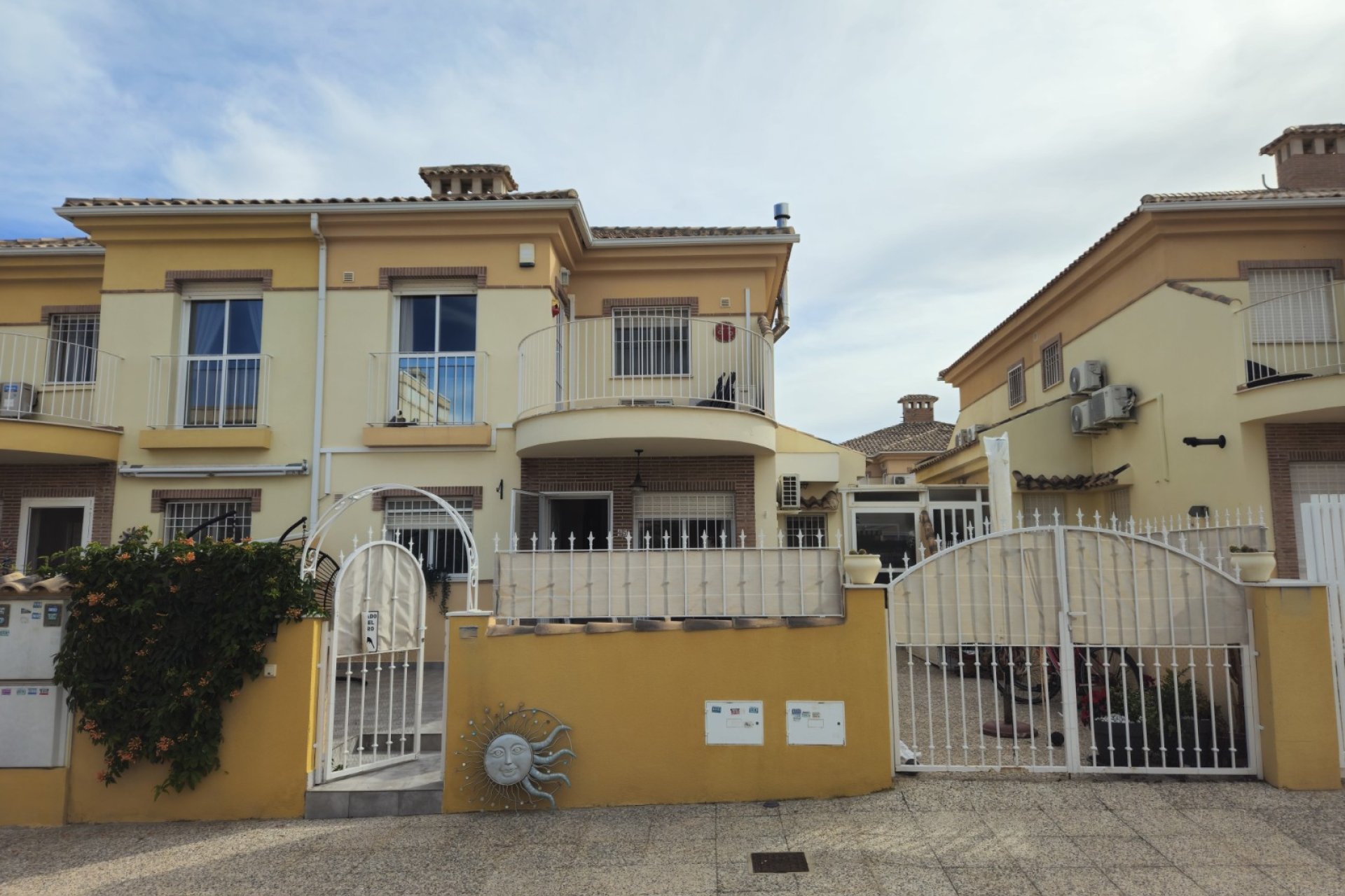 Herverkoop - Villa -
Orihuela Costa - Villamartin