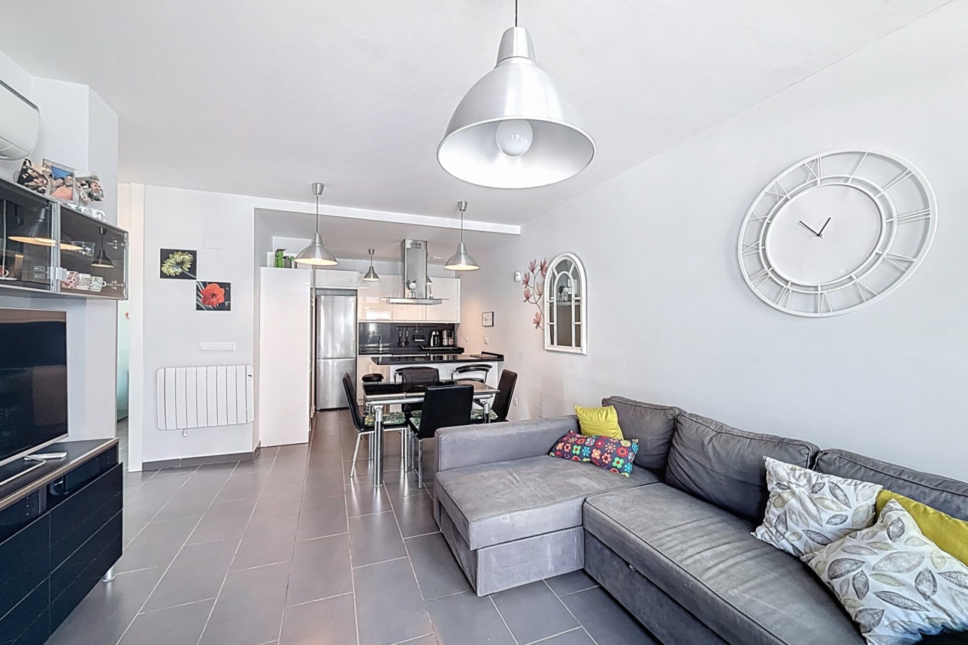 Herverkoop - Villa -
Orihuela Costa - Villamartin