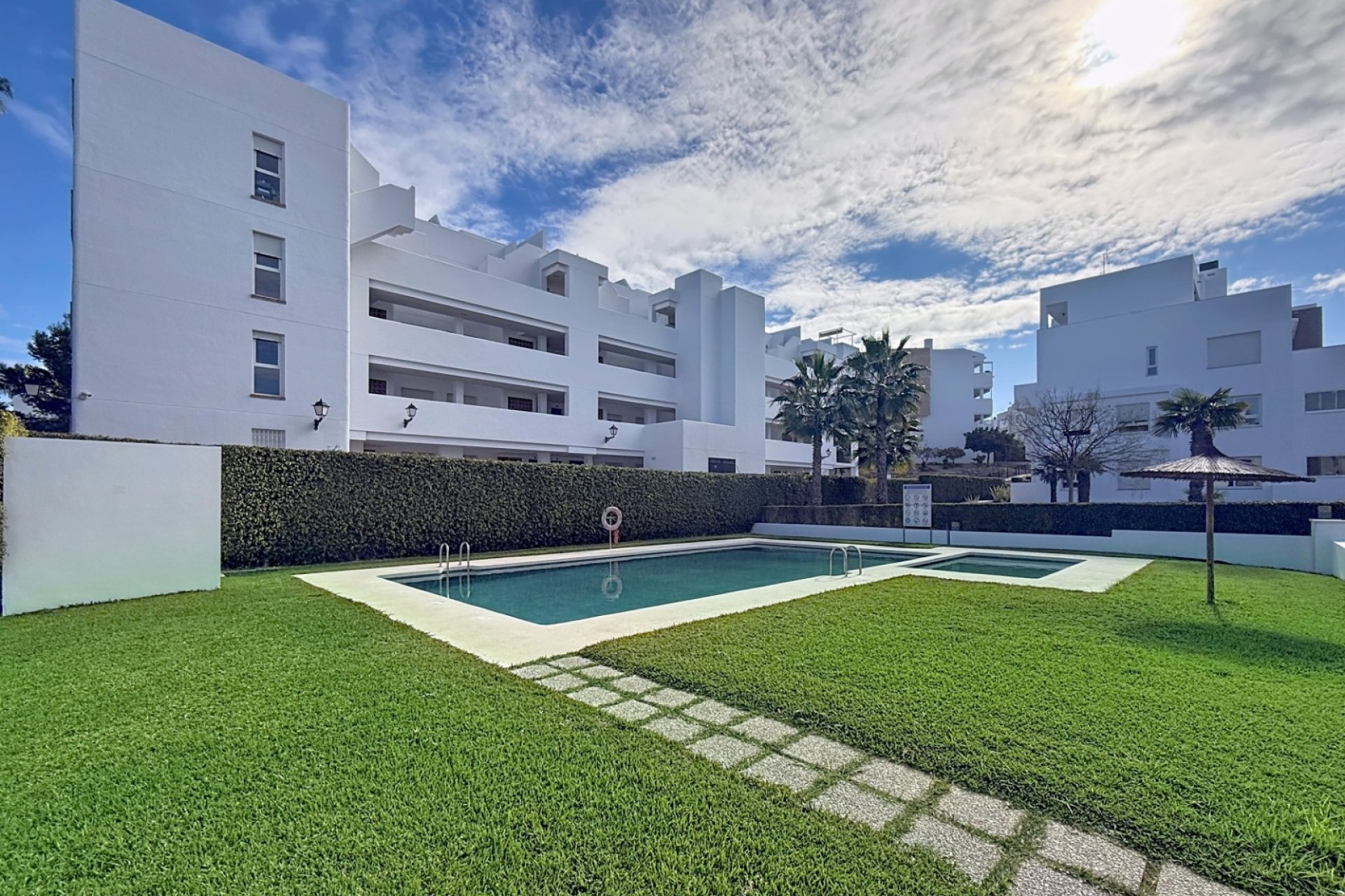 Herverkoop - Villa -
Orihuela Costa - Villamartin