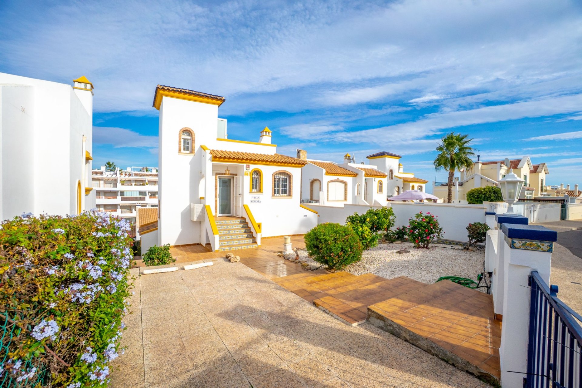 Herverkoop - Villa -
Orihuela Costa - Villamartin