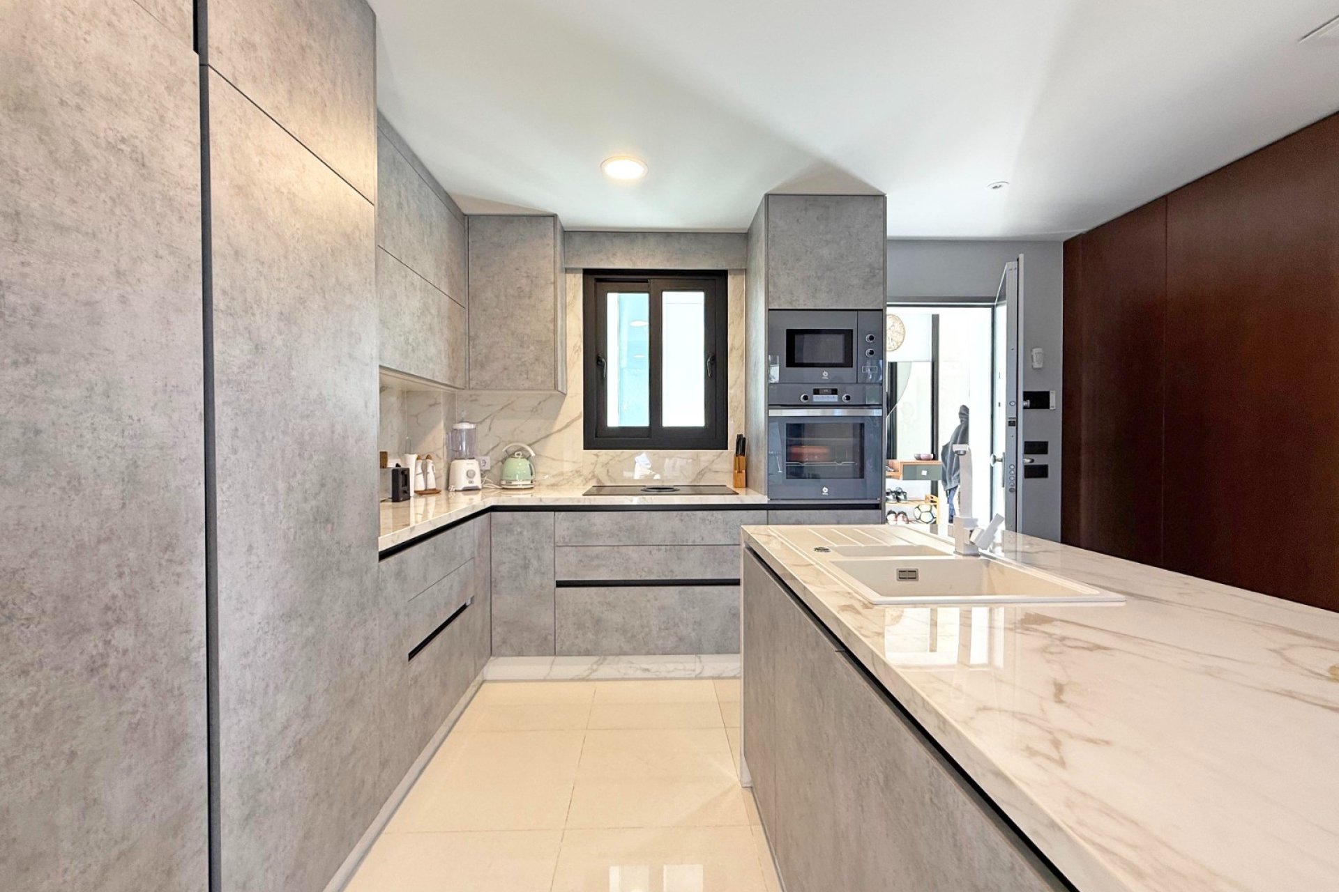 Herverkoop - Villa -
Orihuela Costa - Villamartin