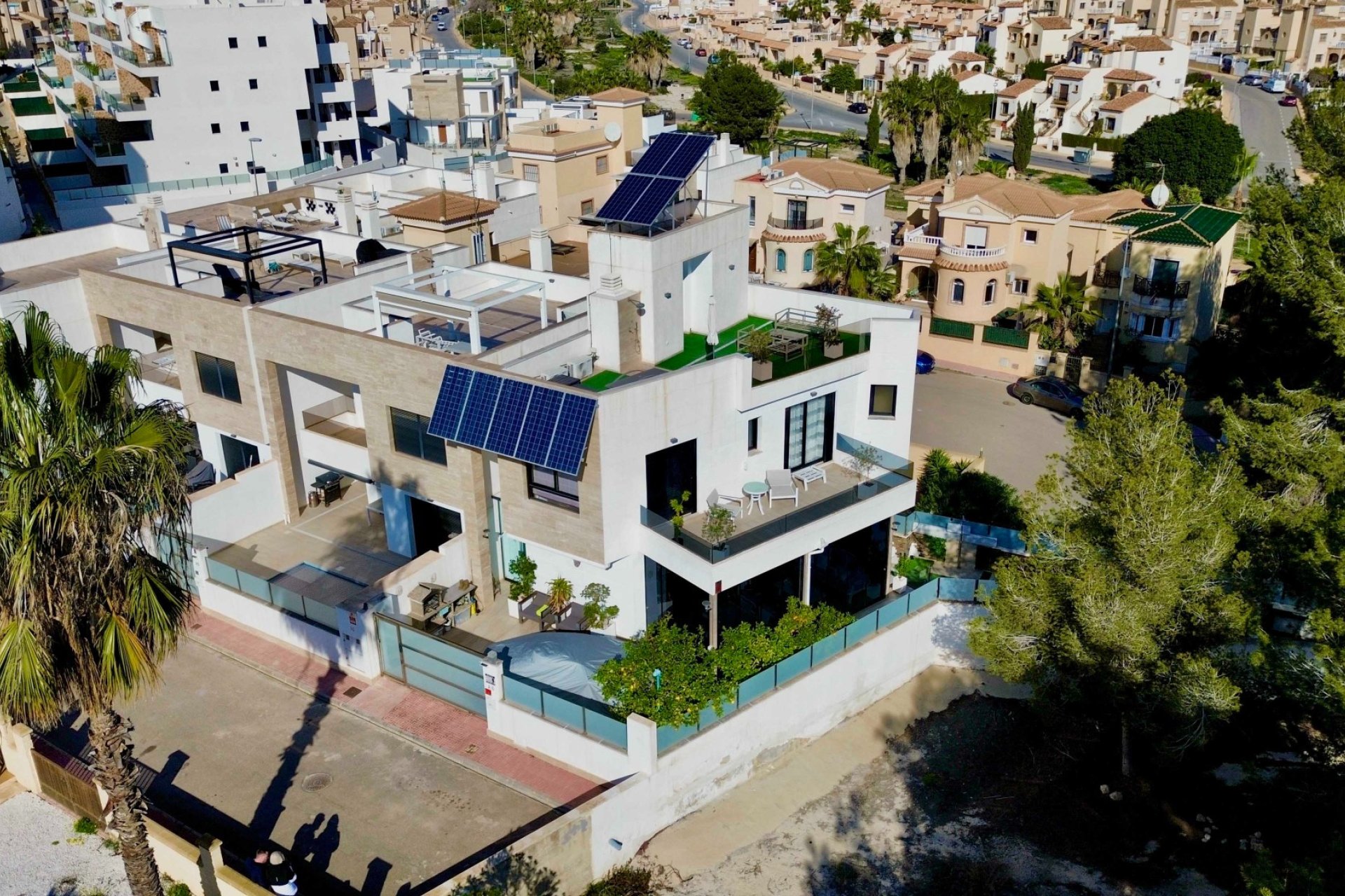 Herverkoop - Villa -
Orihuela Costa - Villamartin