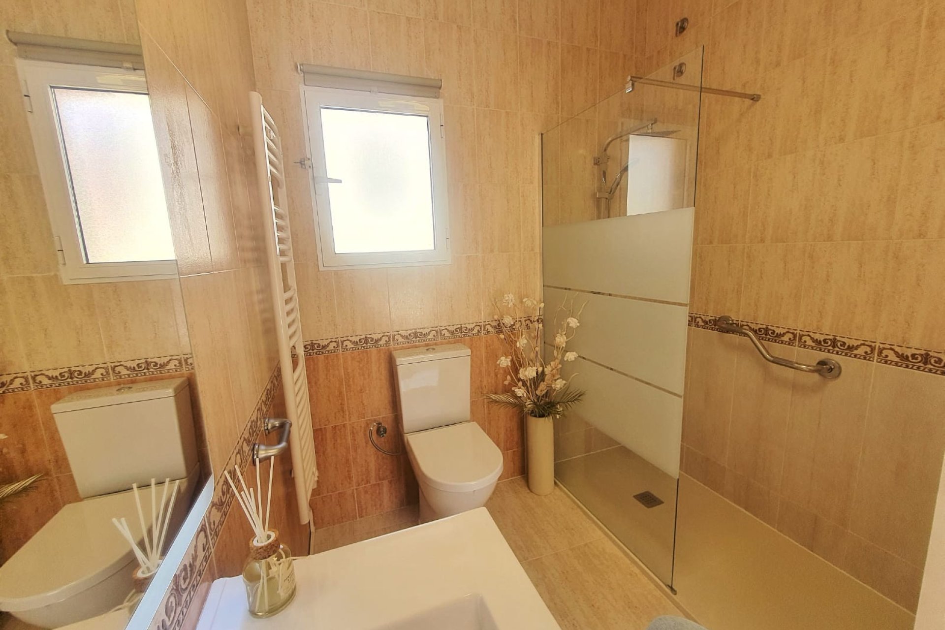 Herverkoop - Villa -
Orihuela Costa - Villamartin