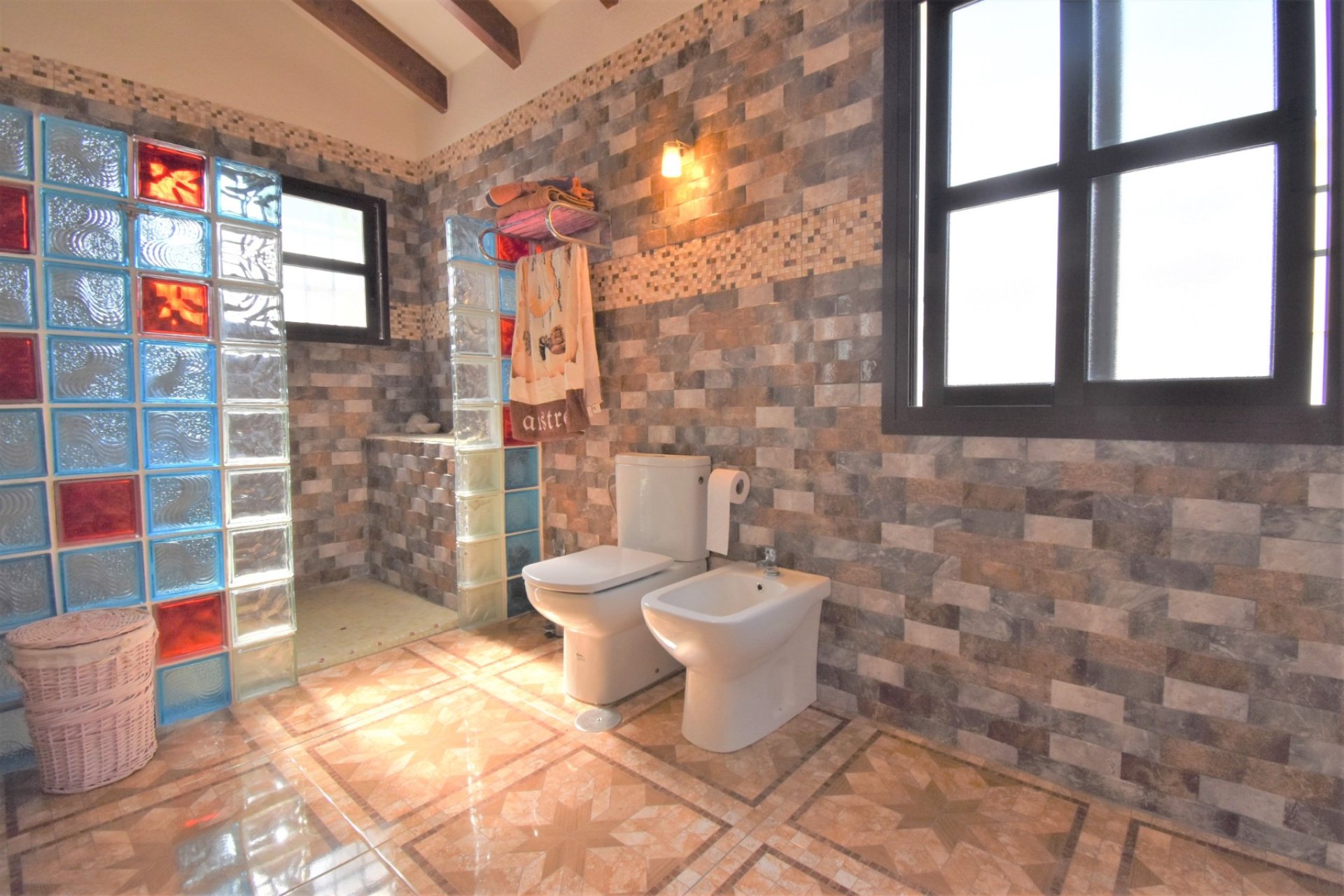 Herverkoop - Villa -
Orihuela Costa - Villamartin