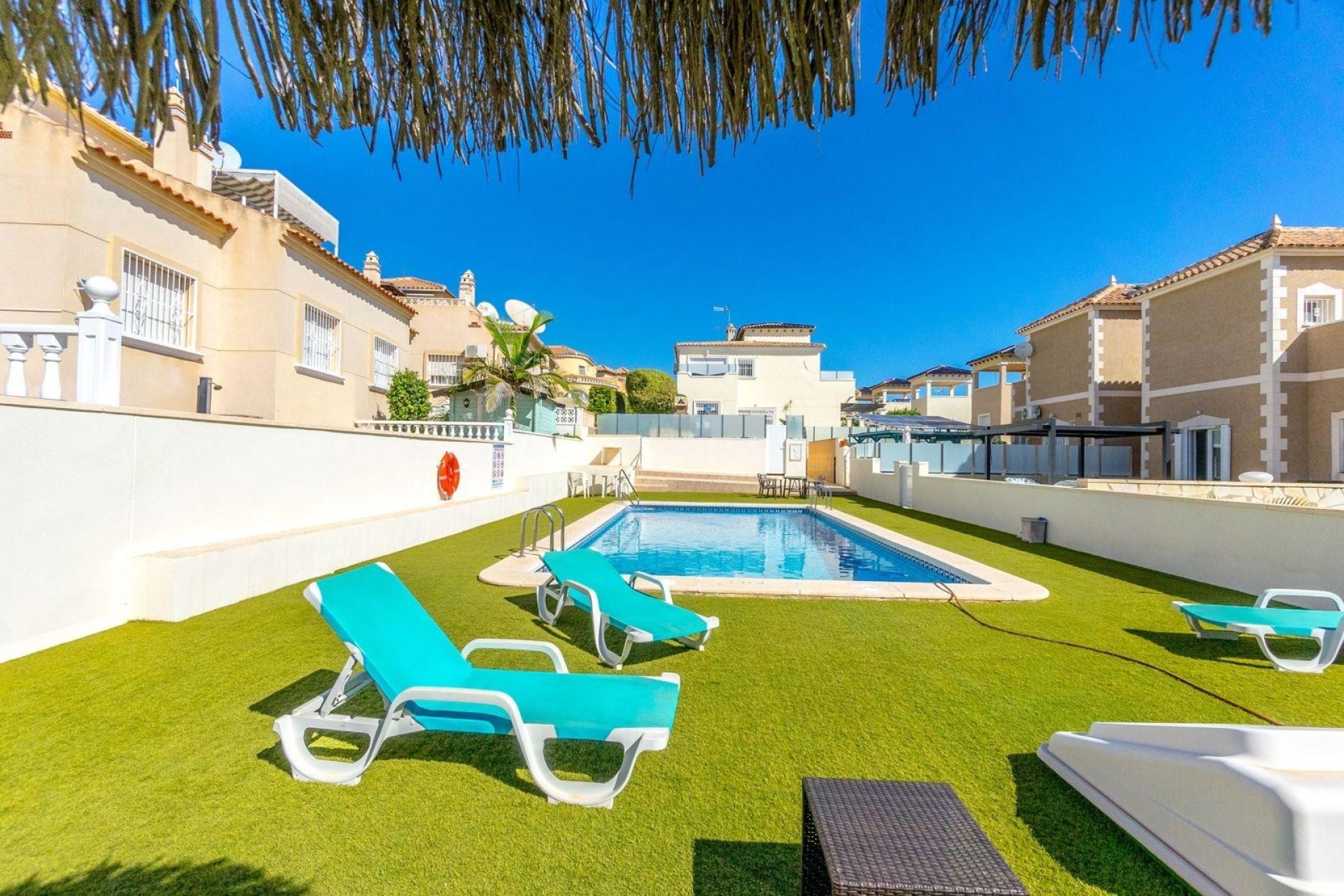 Herverkoop - Villa -
Orihuela Costa - Villamartin