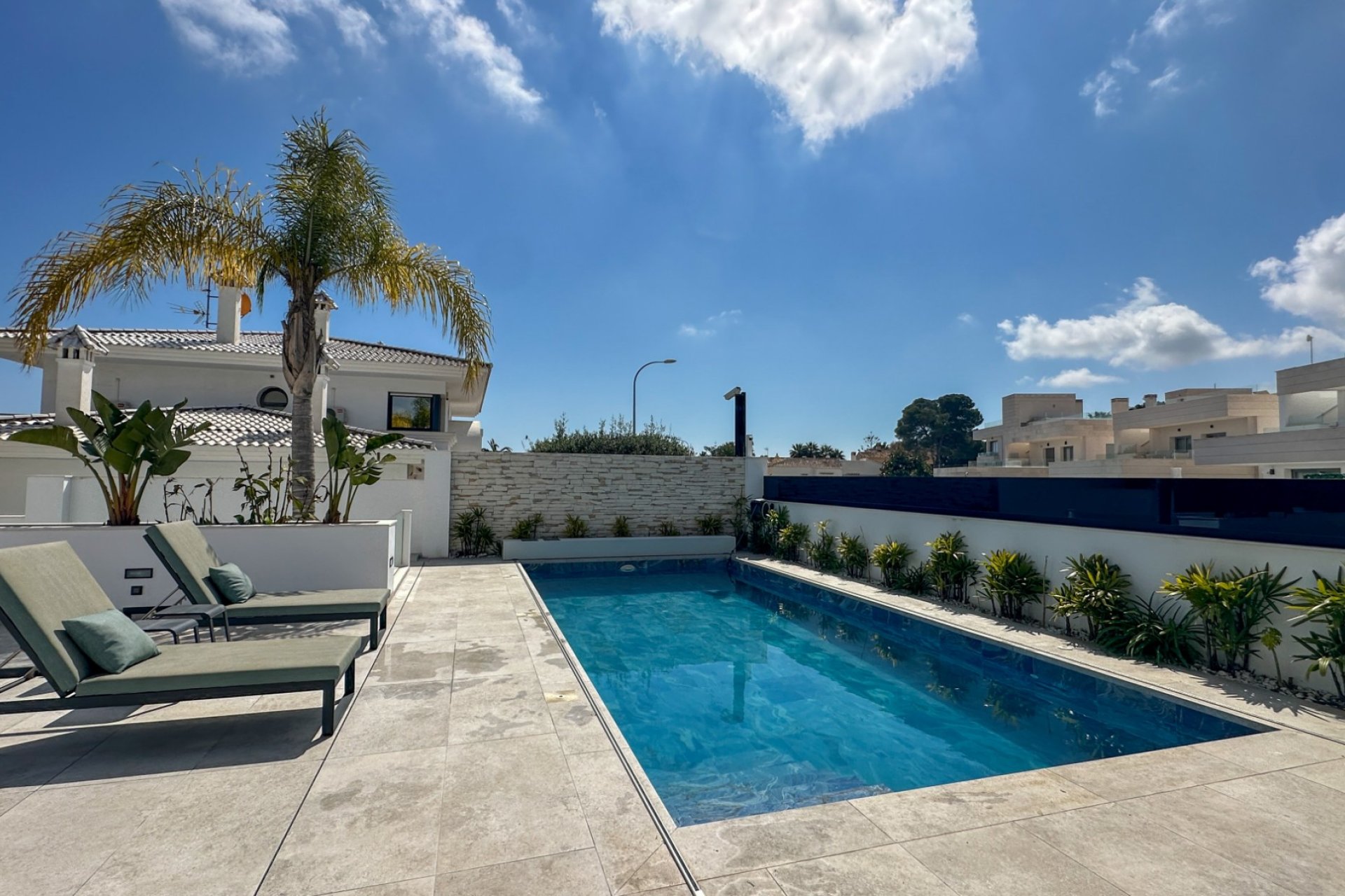 Herverkoop - Villa -
Orihuela Costa - Villamartin