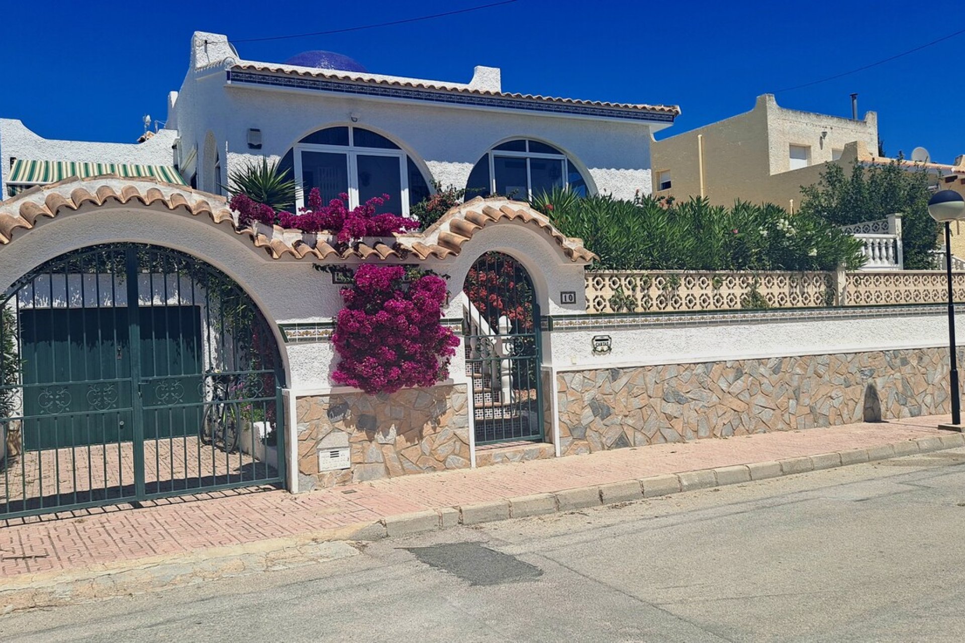Herverkoop - Villa -
Orihuela Costa - Villamartin