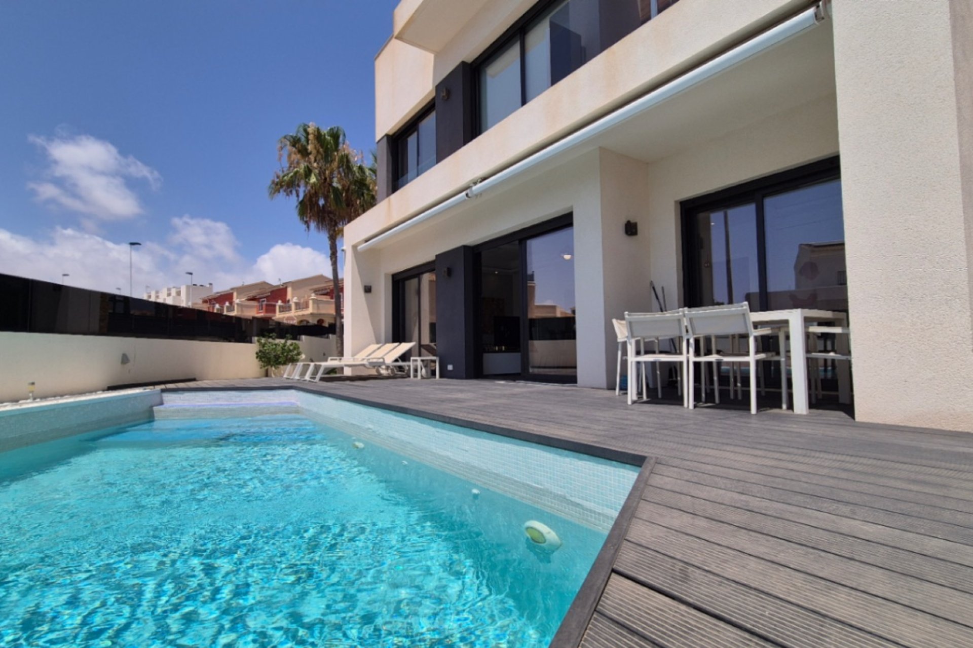 Herverkoop - Villa -
Torrevieja - Costa Blanca Sur