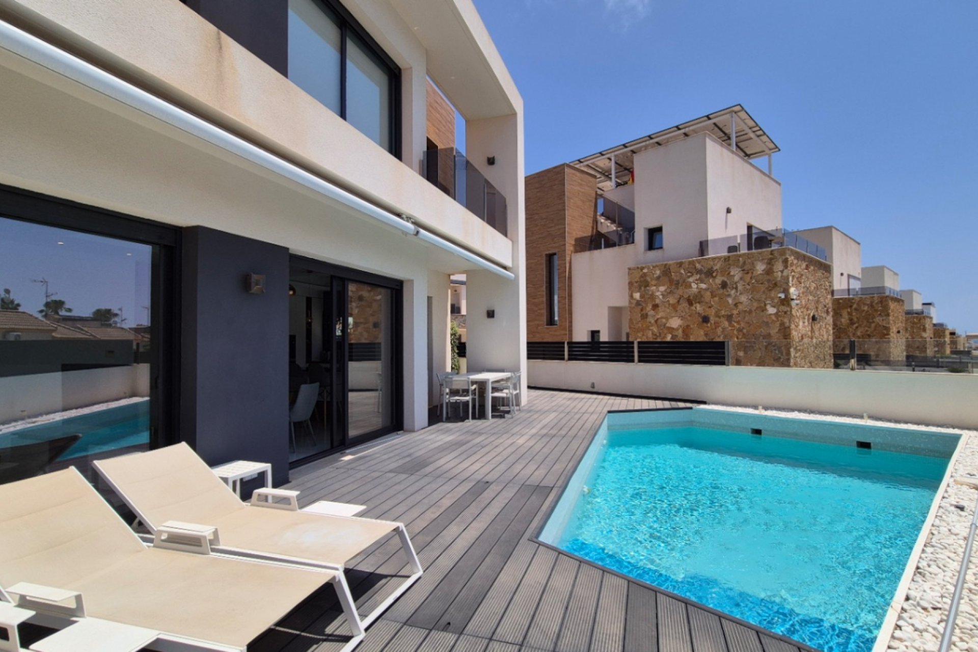 Herverkoop - Villa -
Torrevieja - Costa Blanca Sur