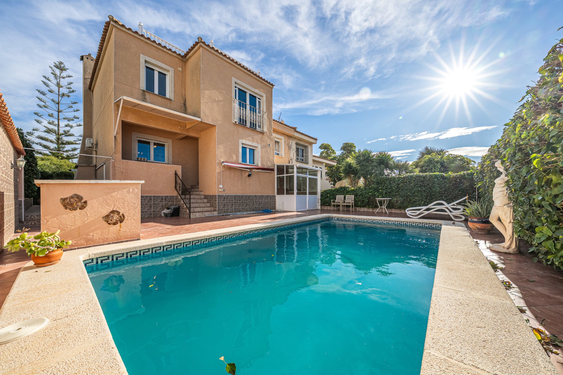 Herverkoop - Villa -
Torrevieja - El Chaparral